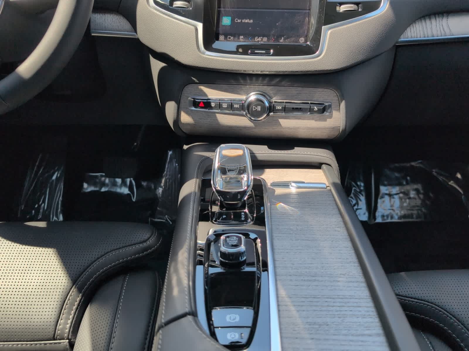 new 2024 Volvo XC90 car, priced at $79,015