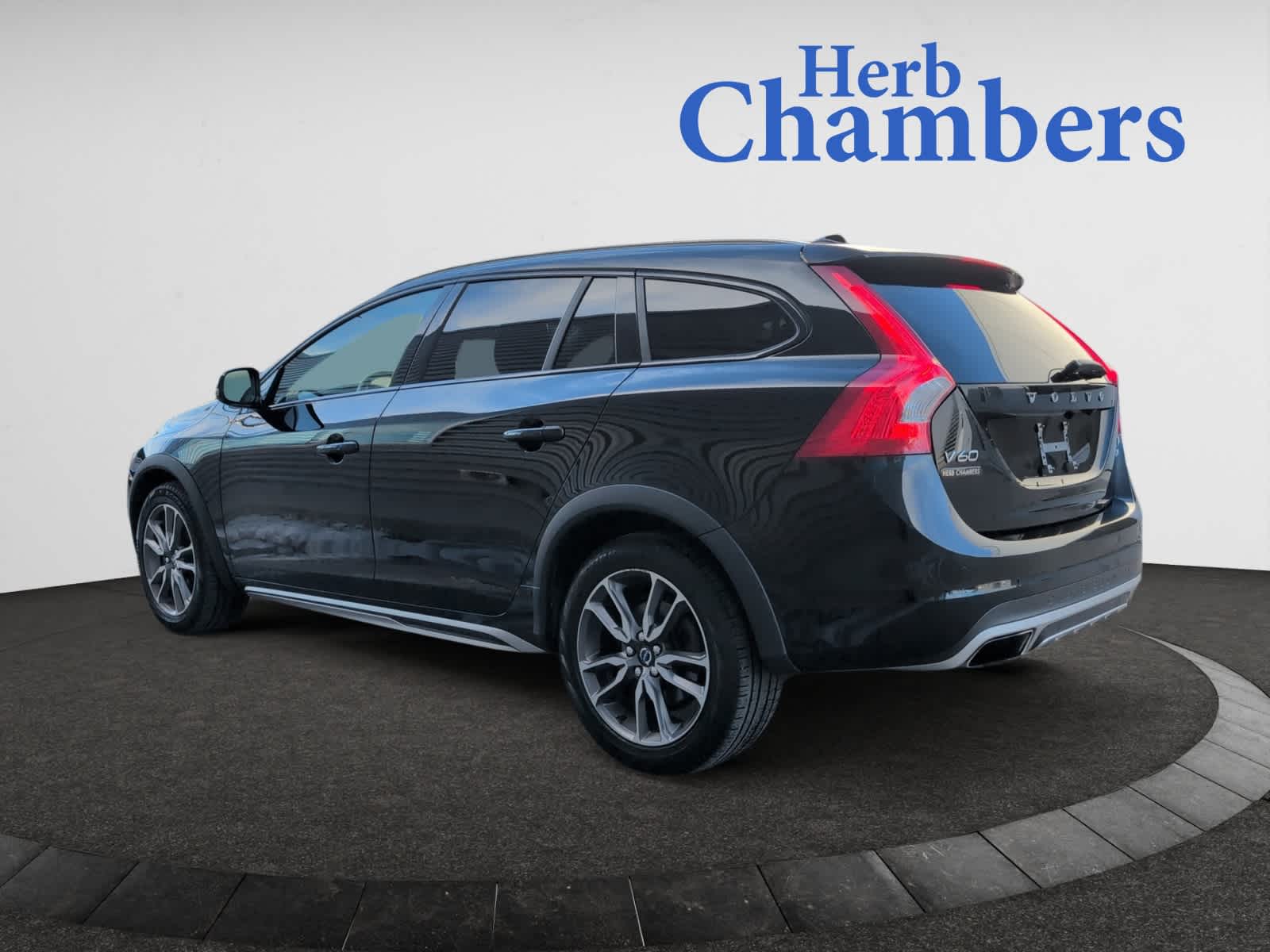 used 2015 Volvo V60 Cross Country car, priced at $13,998