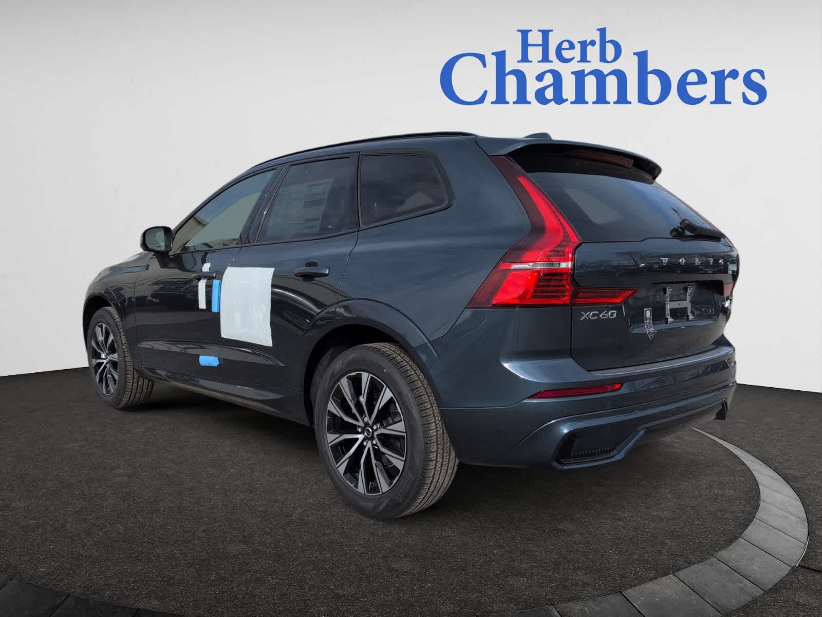 new 2025 Volvo XC60 car, priced at $51,075