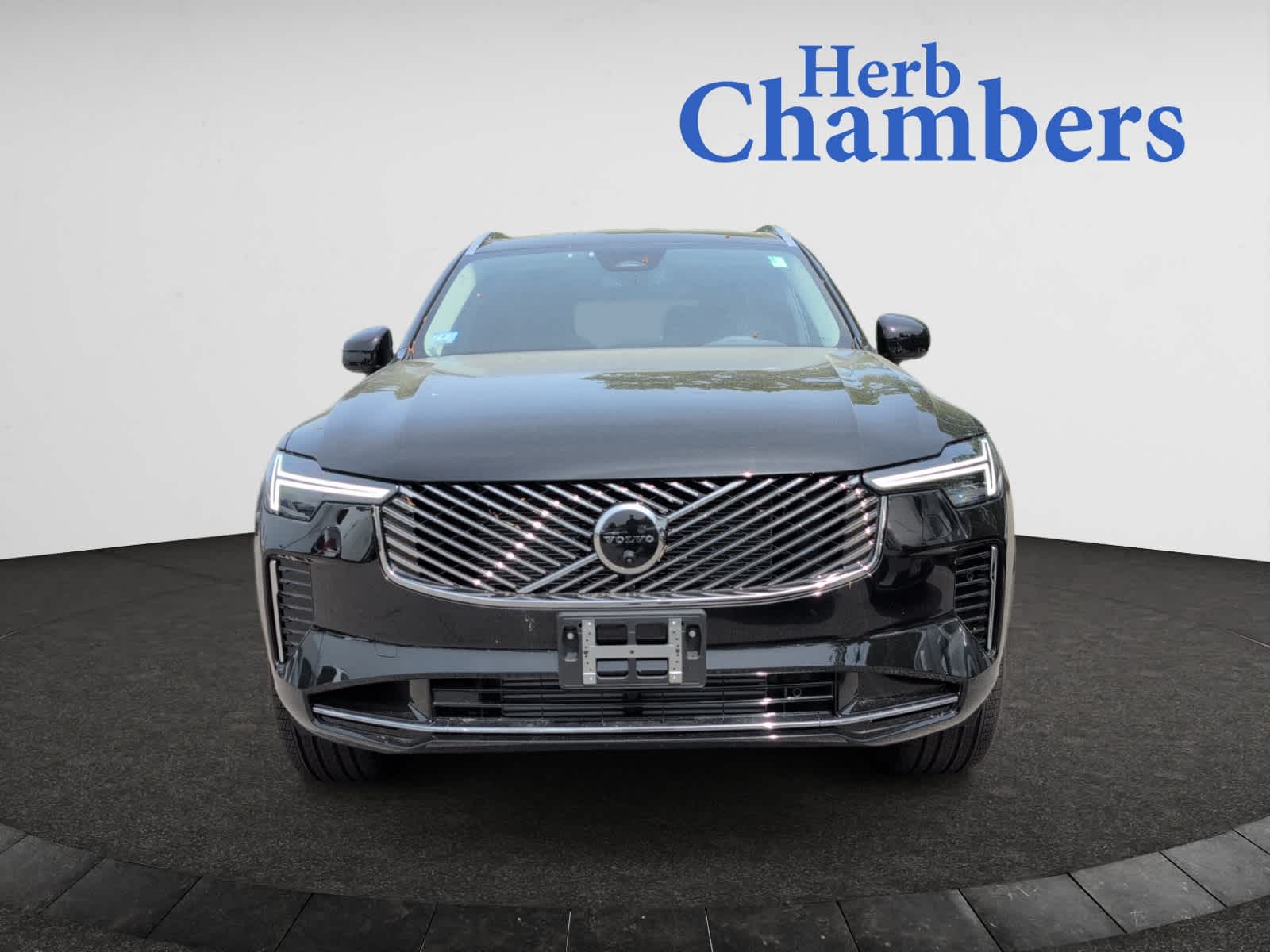 used 2025 Volvo XC90 plug-in hybrid car, priced at $68,998