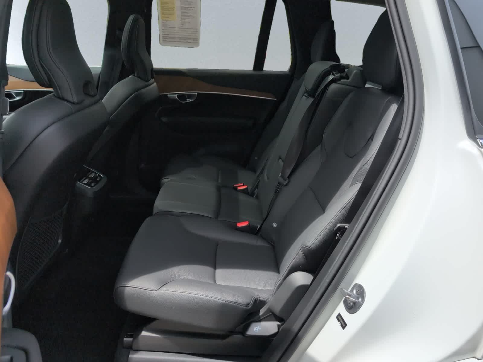 new 2024 Volvo XC90 car, priced at $55,998