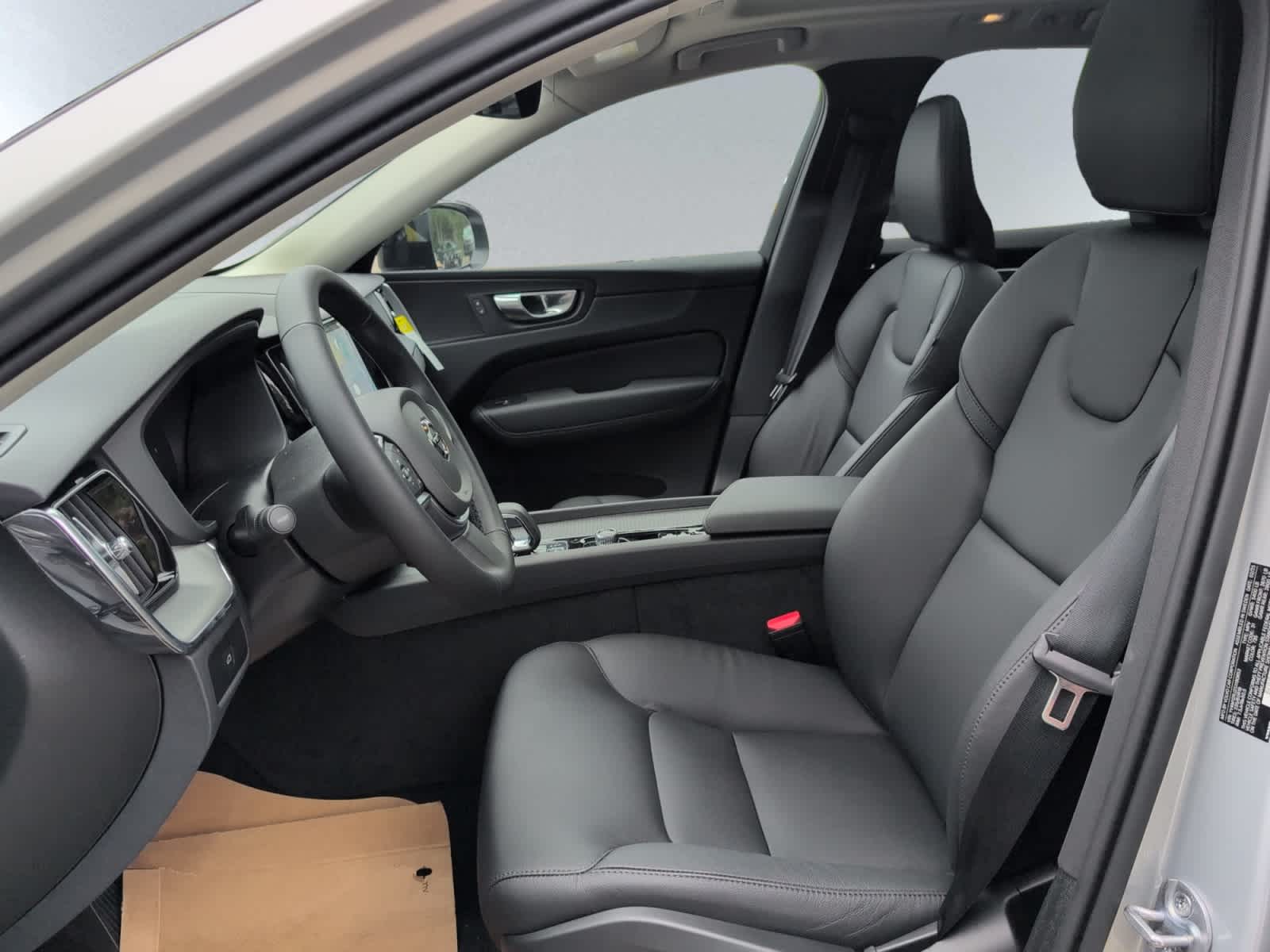 new 2025 Volvo XC60 car, priced at $50,300