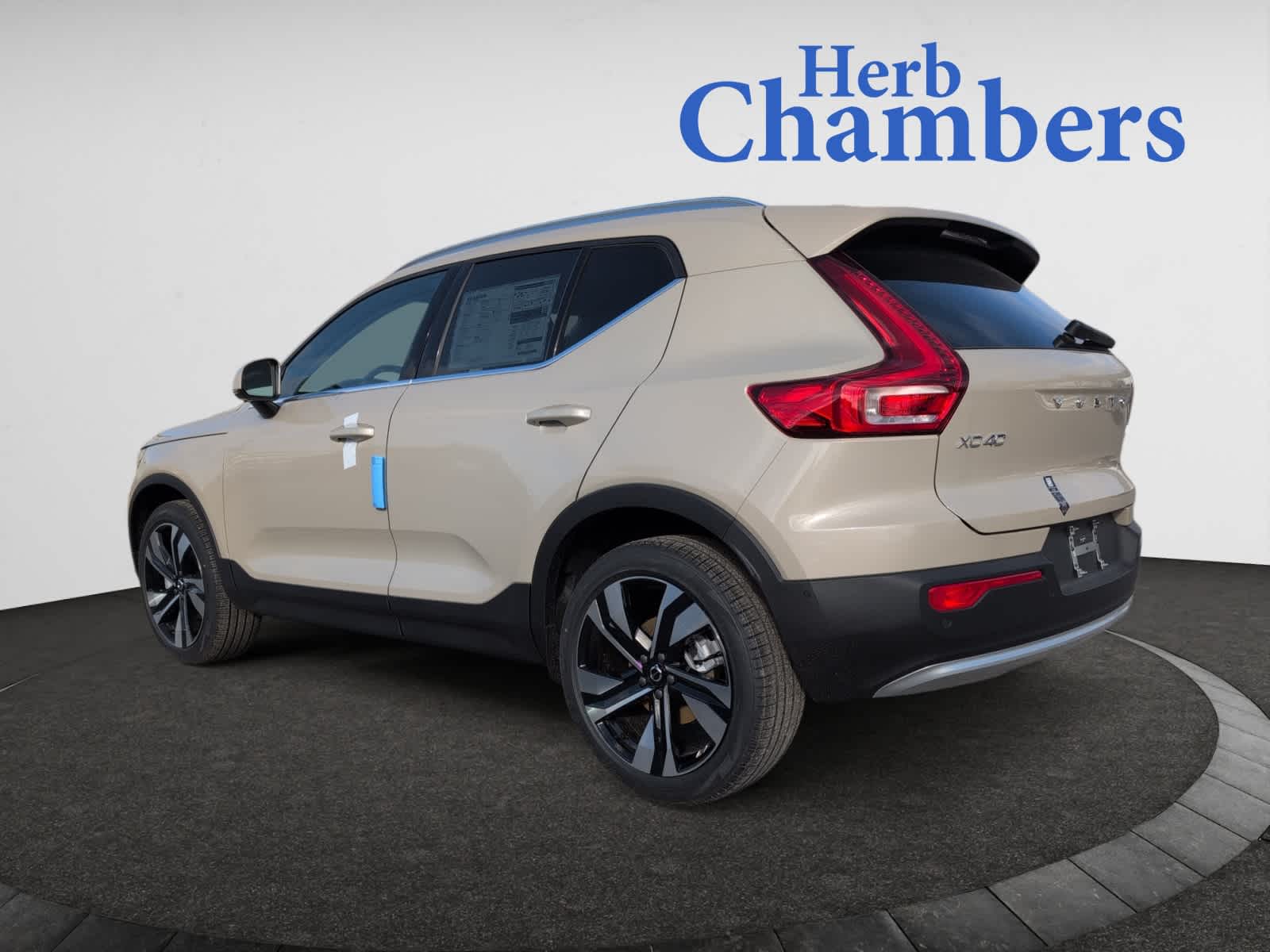 new 2025 Volvo XC40 car, priced at $51,550