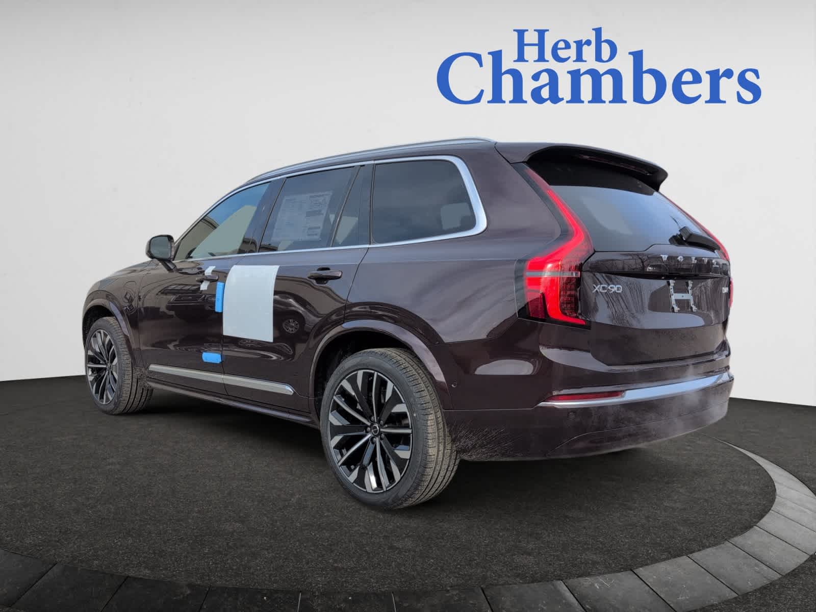 new 2025 Volvo XC90 plug-in hybrid car, priced at $88,695