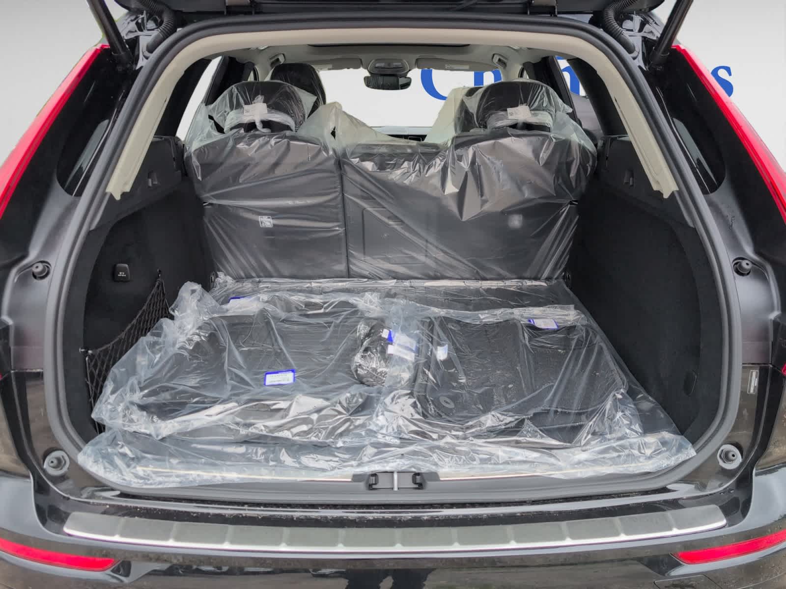 new 2025 Volvo XC60 car, priced at $60,660