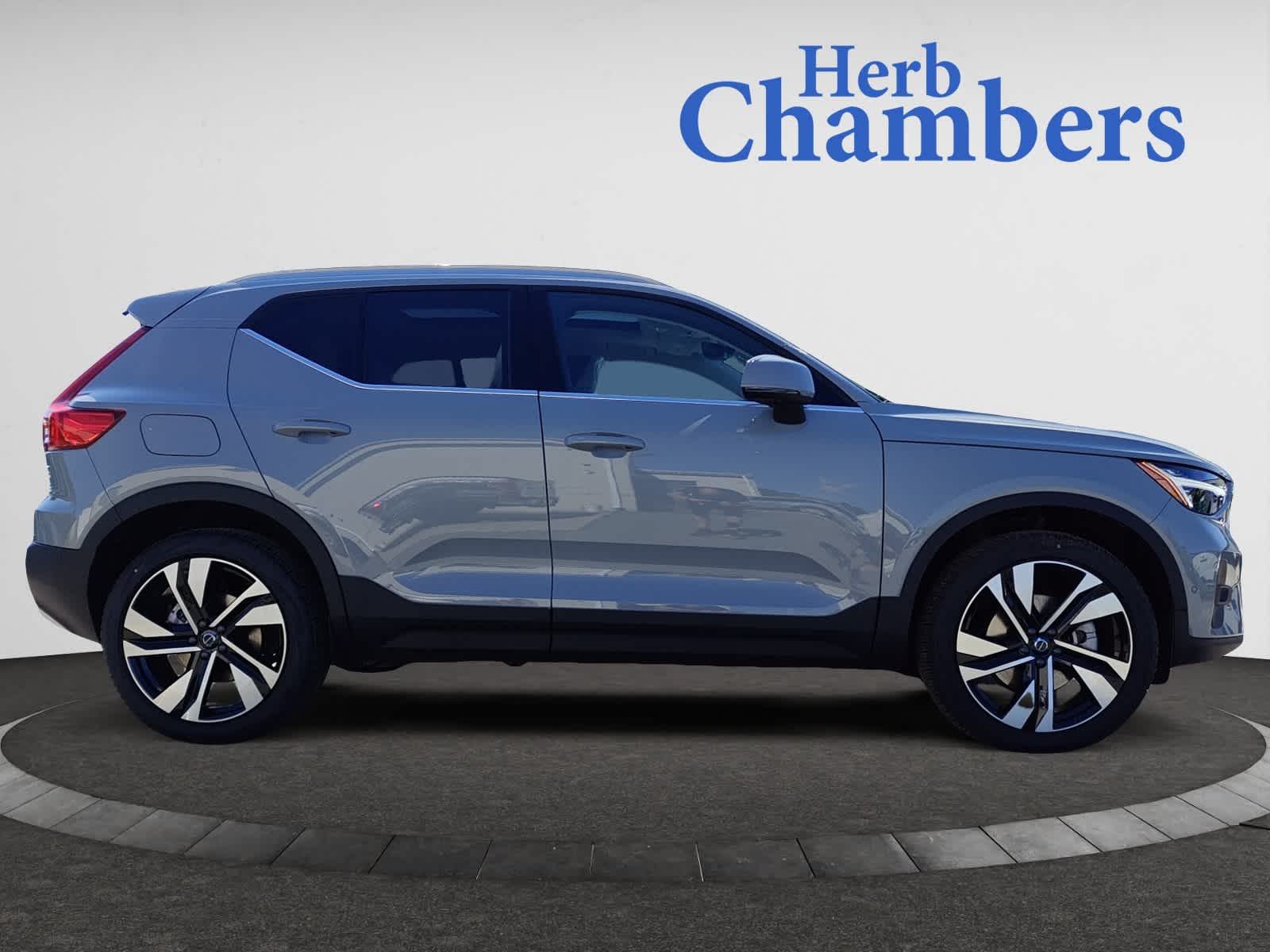 new 2024 Volvo XC40 car, priced at $52,410