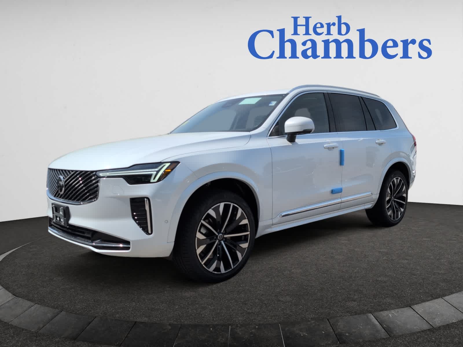 new 2025 Volvo XC90 car, priced at $69,155