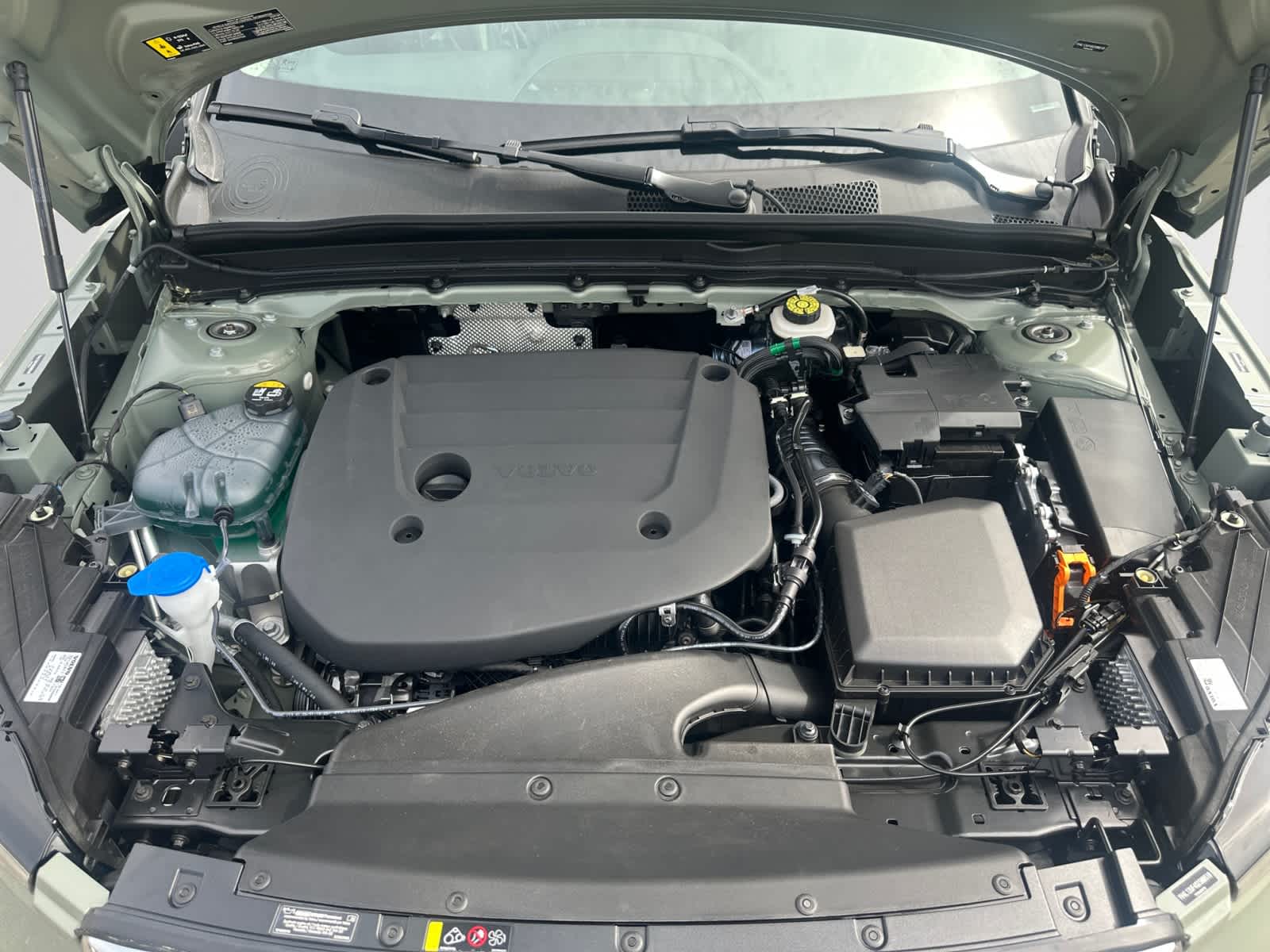 new 2025 Volvo XC40 car, priced at $51,565