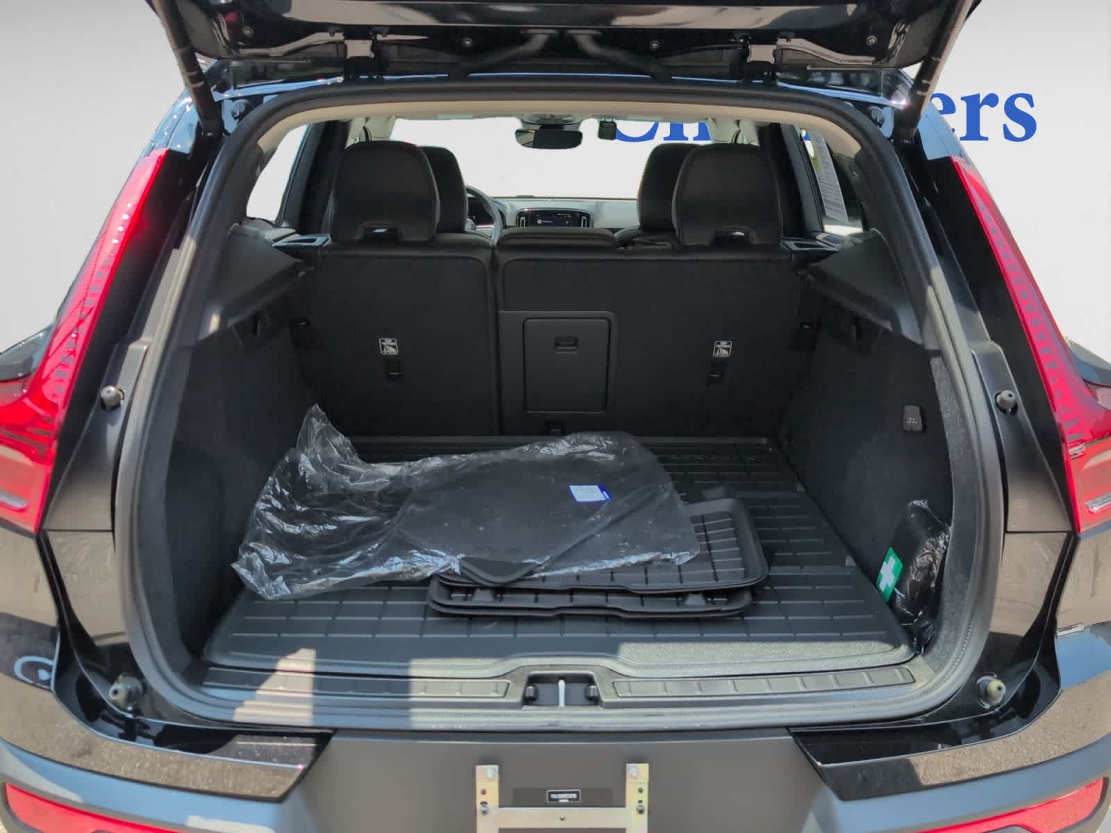 new 2024 Volvo XC40 car, priced at $52,410