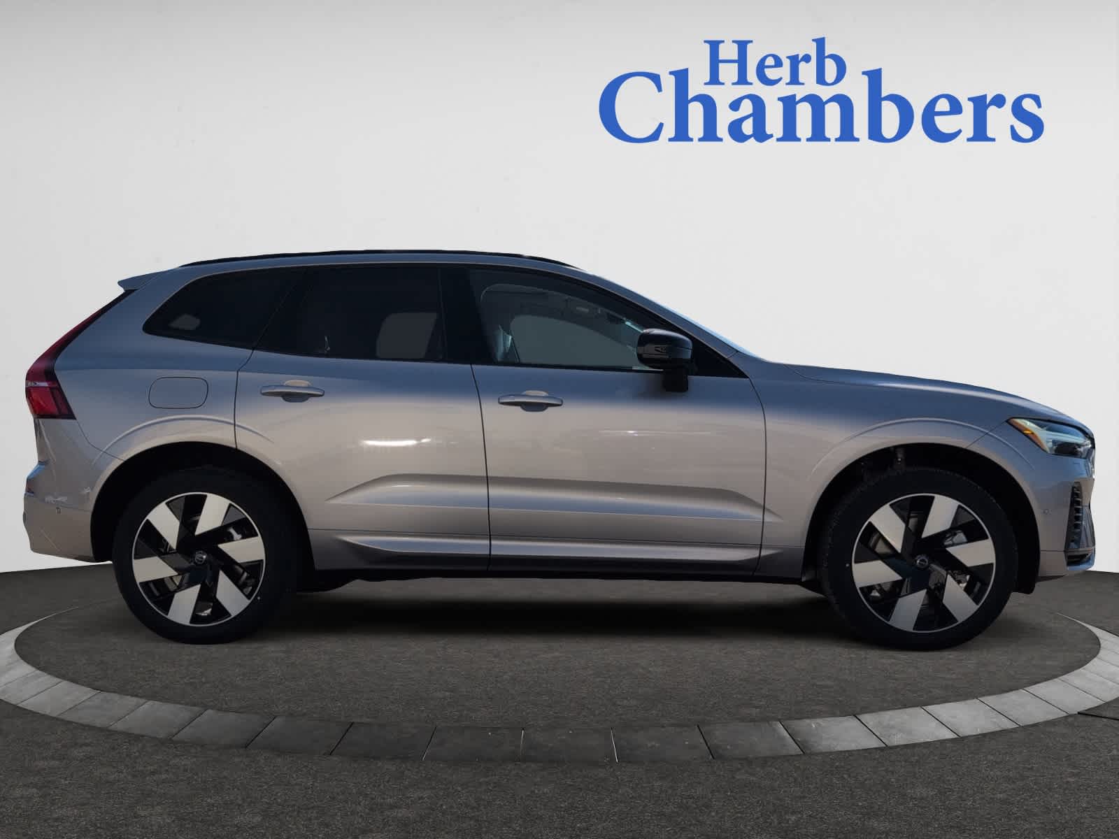new 2025 Volvo XC60 plug-in hybrid car, priced at $66,260