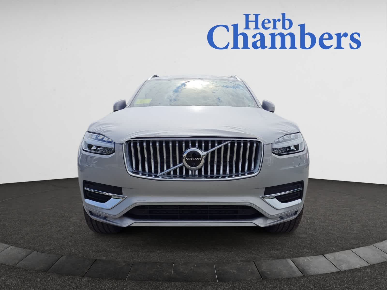 new 2025 Volvo XC90 car, priced at $68,955