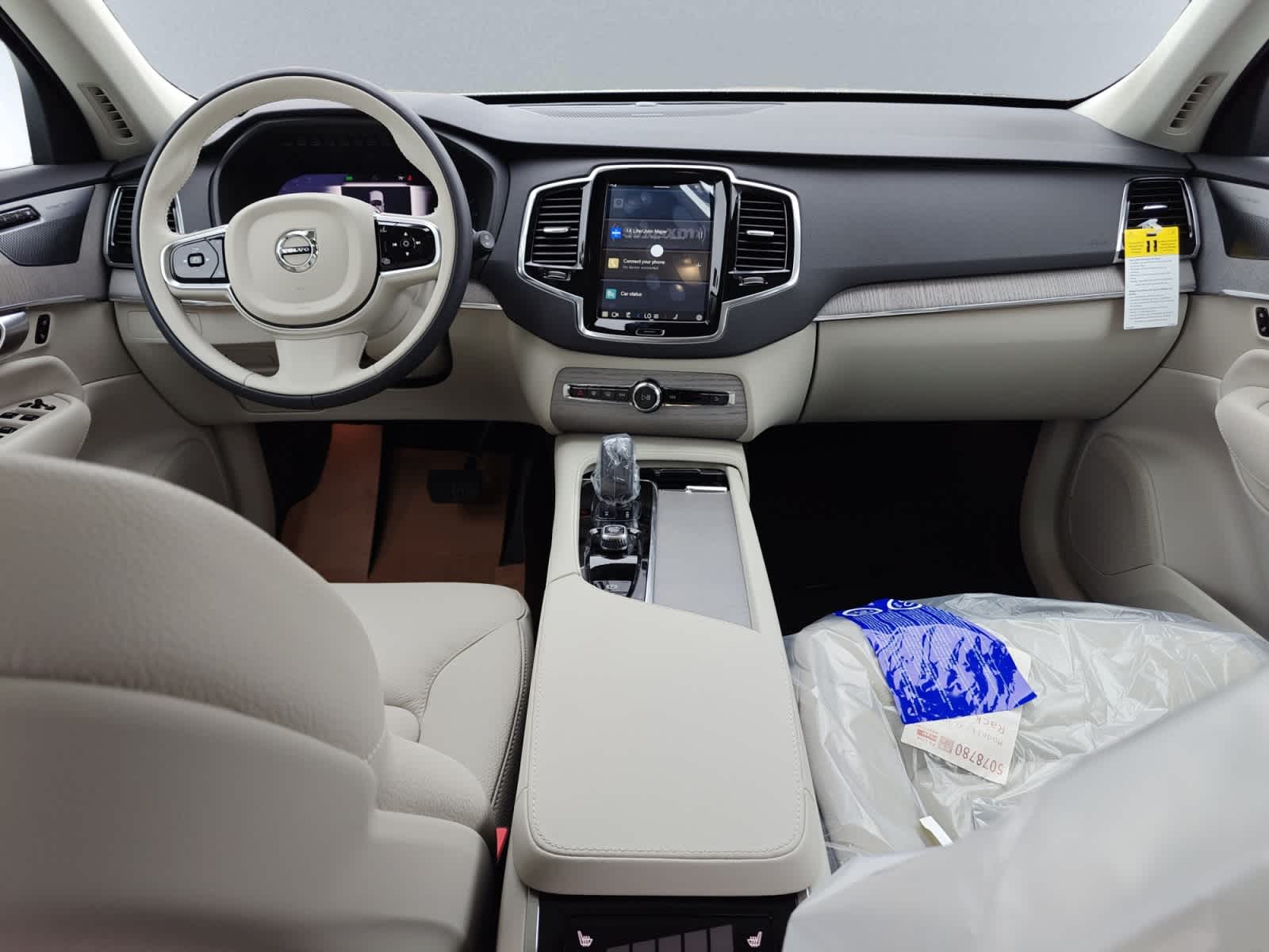 new 2025 Volvo XC90 car, priced at $68,065