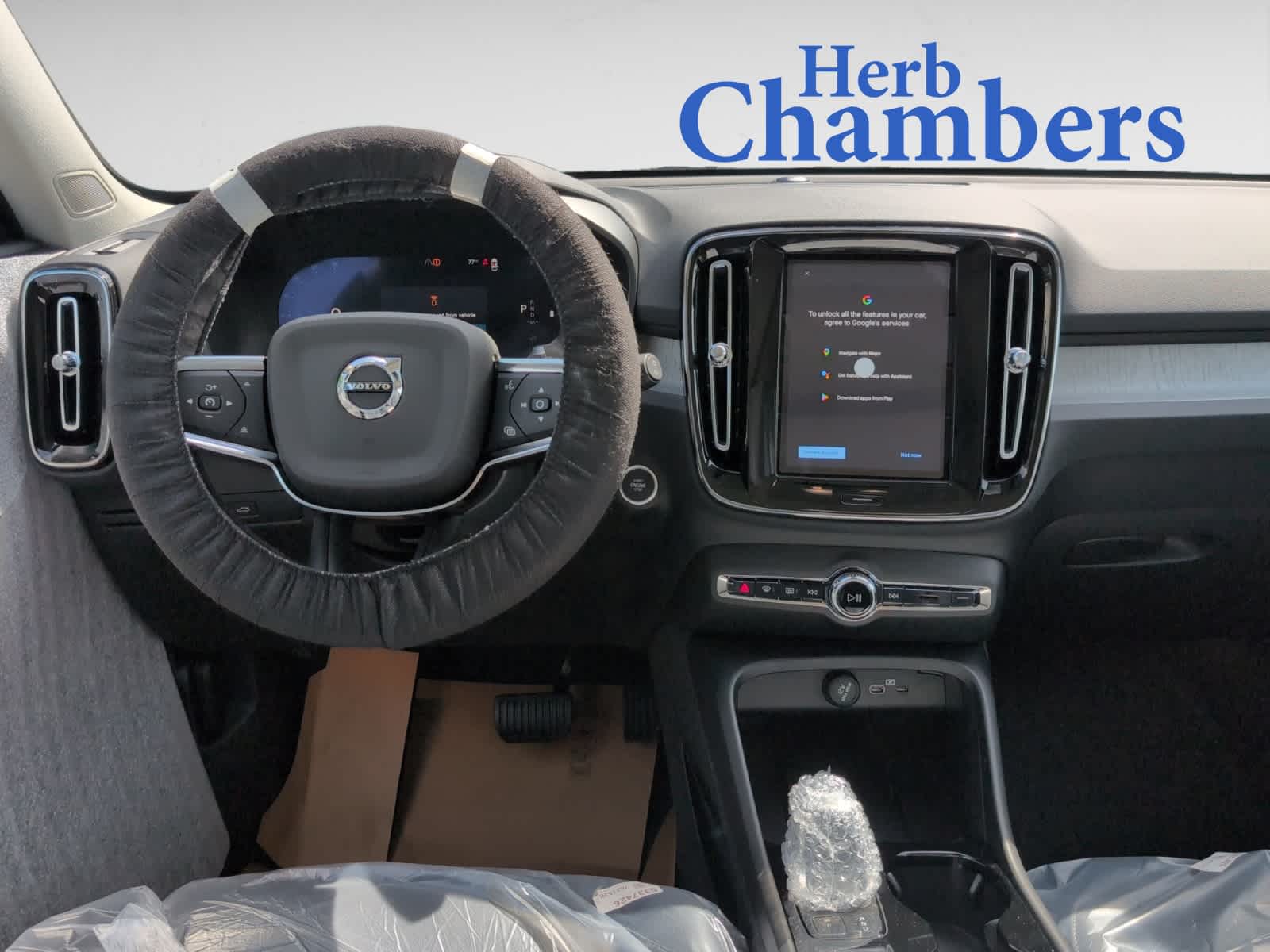 new 2025 Volvo XC40 car, priced at $49,810