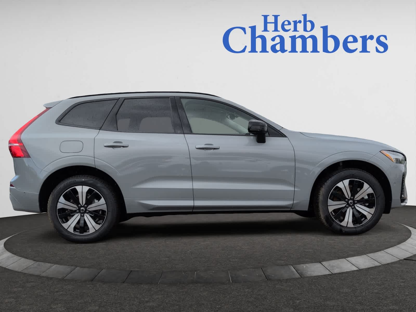 new 2025 Volvo XC60 plug-in hybrid car, priced at $65,805