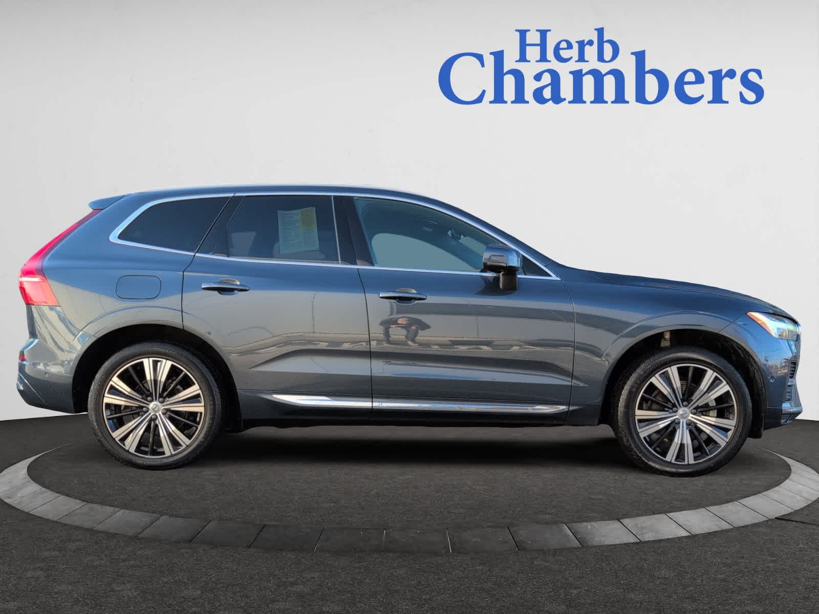 used 2022 Volvo XC60 car, priced at $36,998