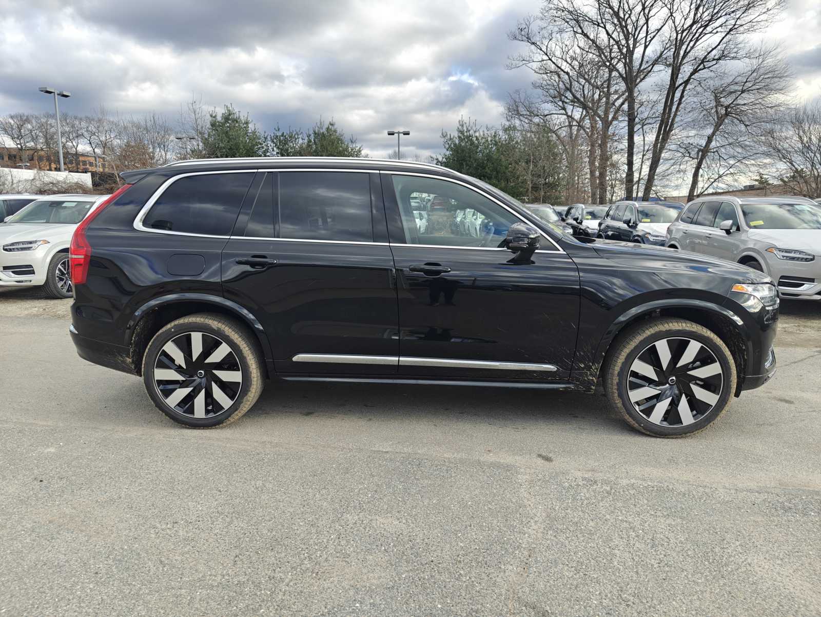 new 2024 Volvo XC90 plug-in hybrid car, priced at $81,250