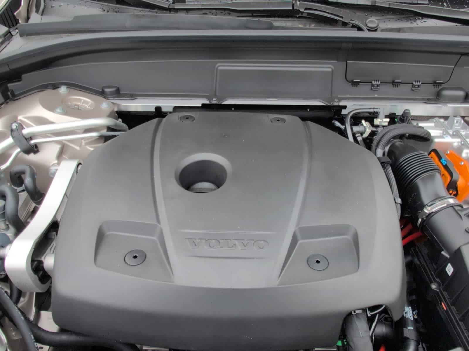 new 2025 Volvo XC60 plug-in hybrid car, priced at $66,260