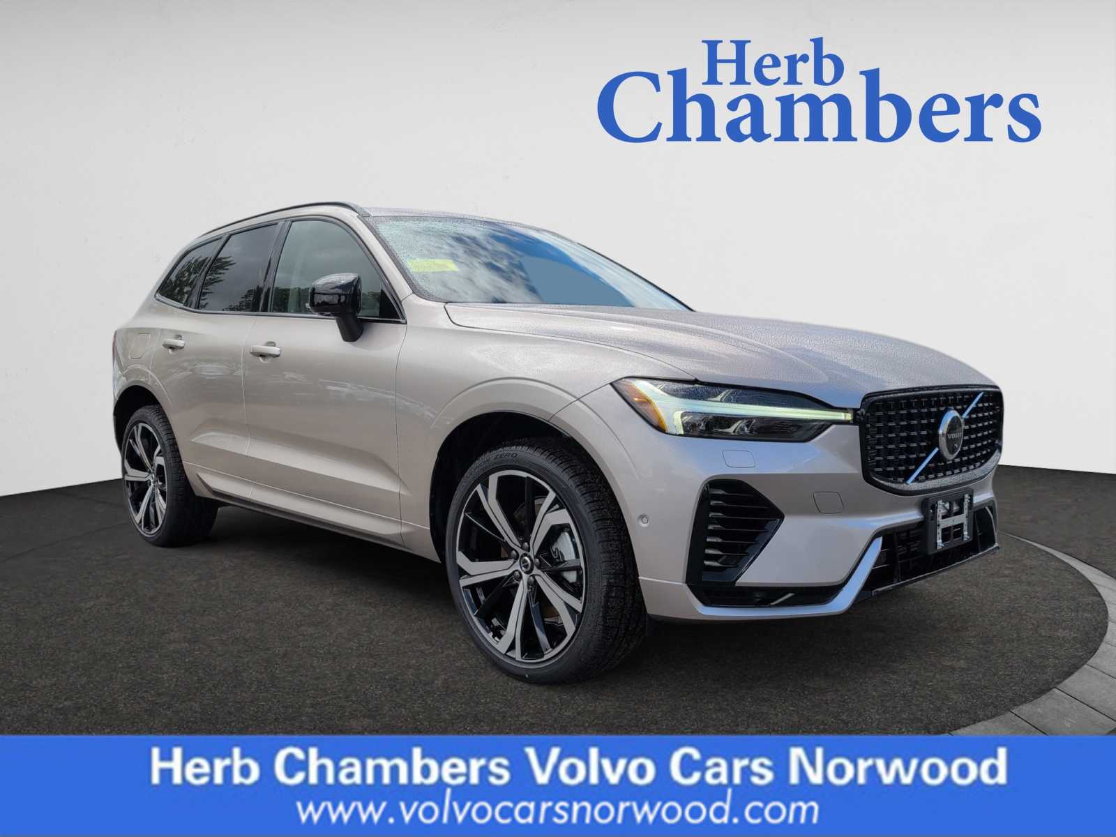 new 2025 Volvo XC60 plug-in hybrid car, priced at $71,510