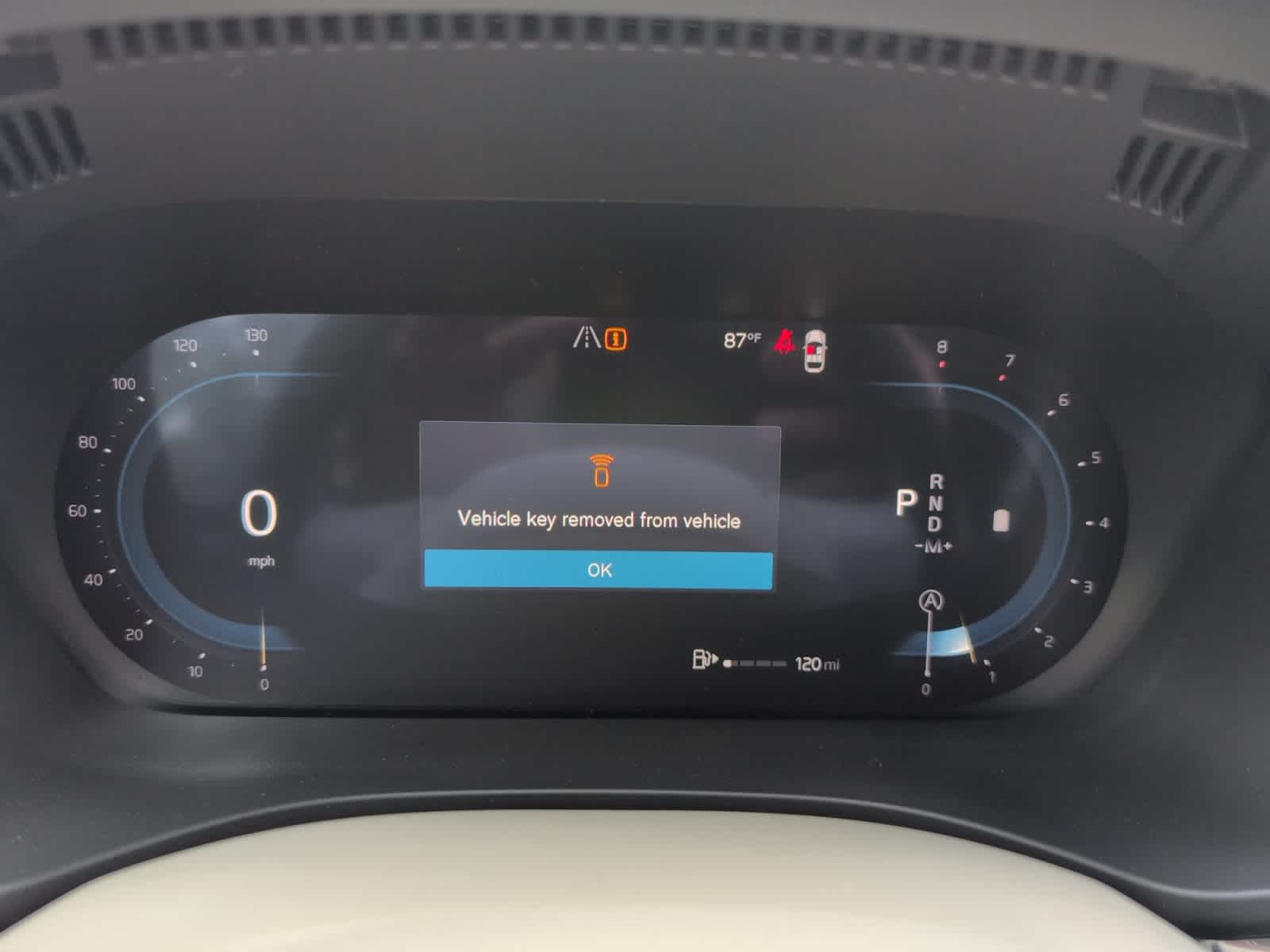 new 2025 Volvo XC60 car, priced at $54,555
