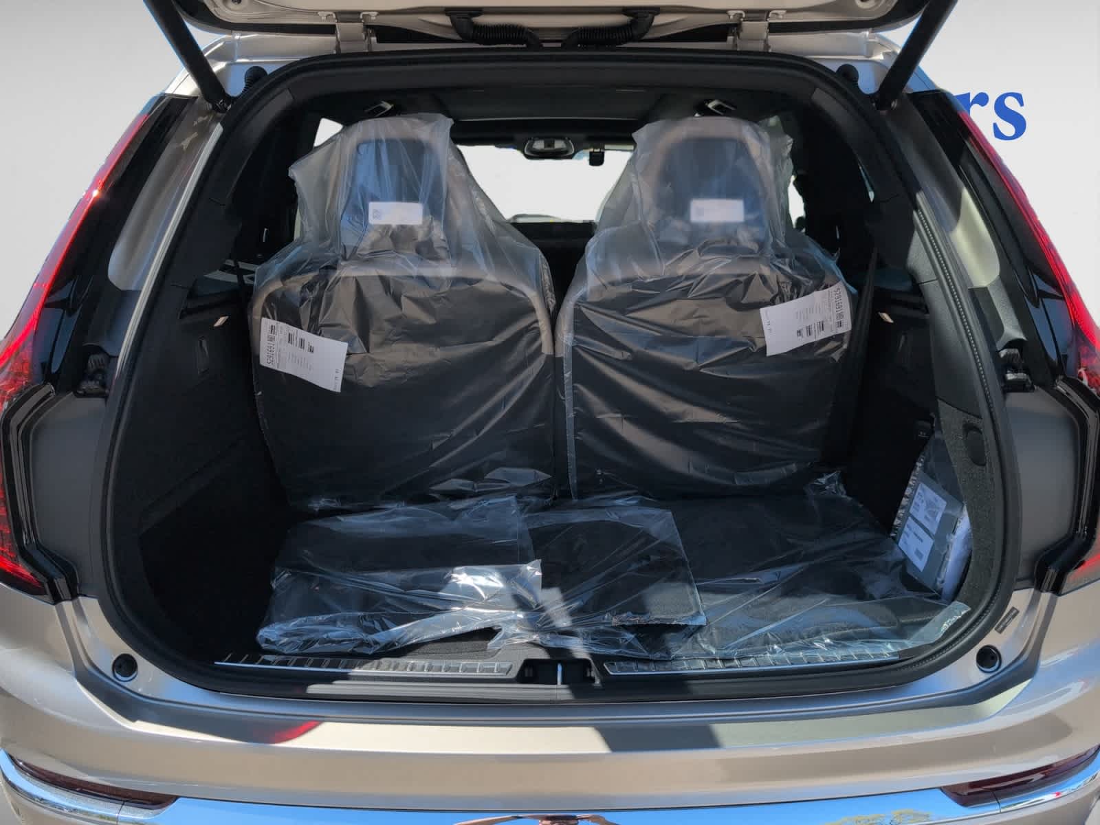 new 2025 Volvo XC90 car, priced at $60,545