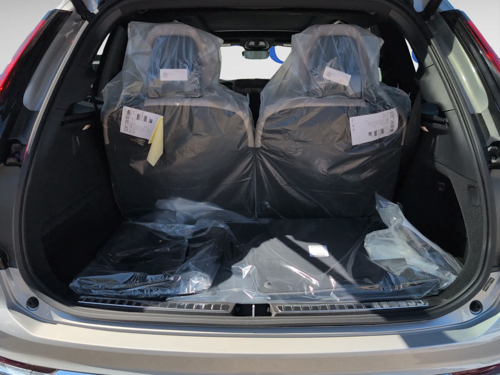 new 2025 Volvo XC90 car, priced at $65,745
