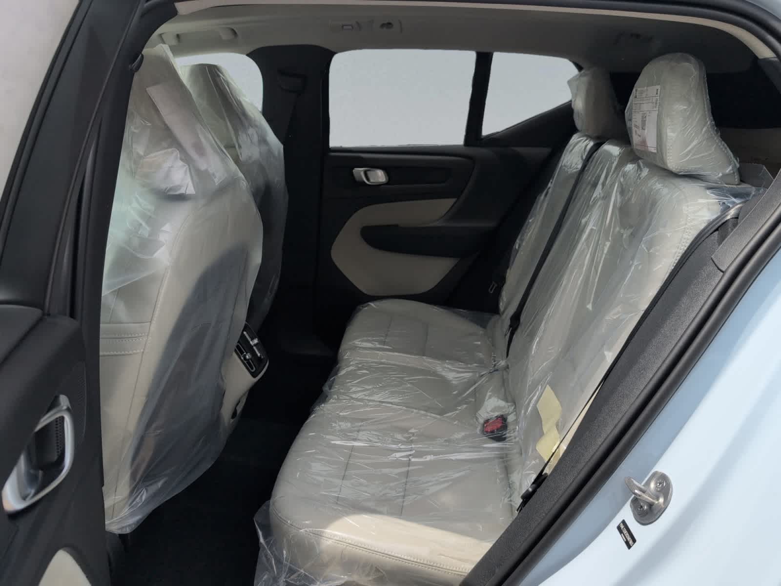 new 2025 Volvo XC40 car, priced at $49,810