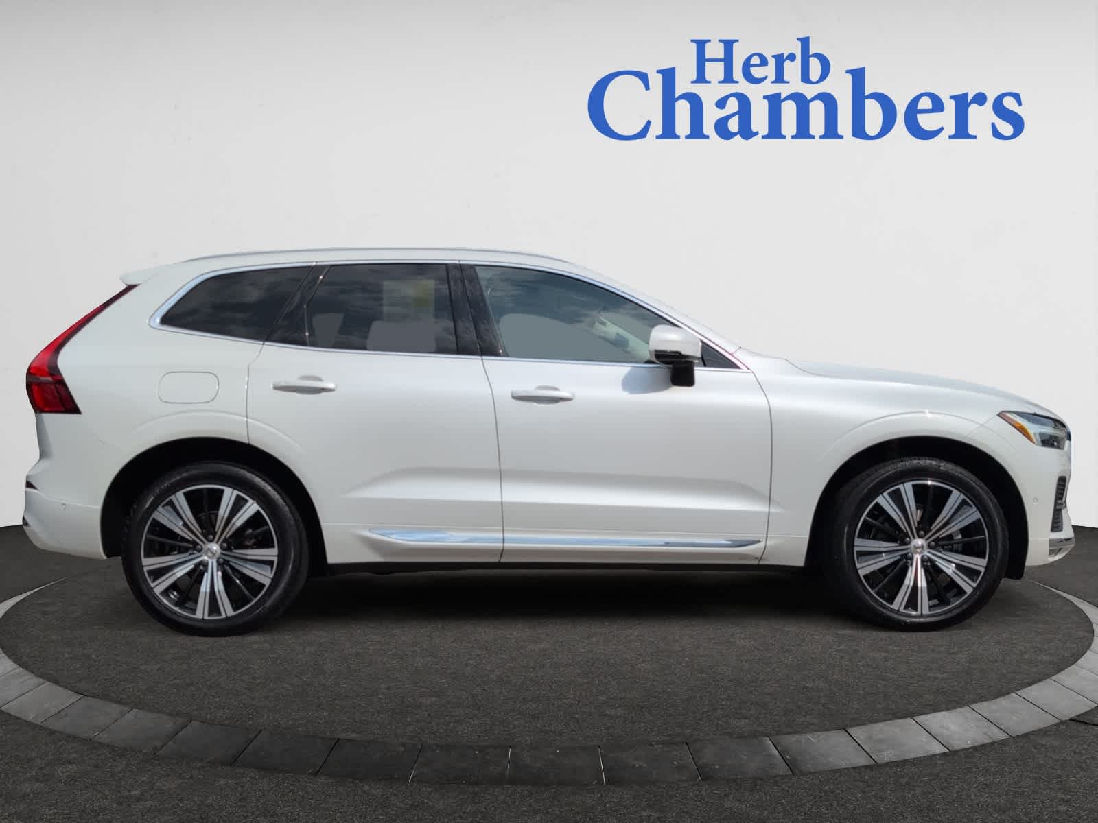 used 2022 Volvo XC60 car, priced at $41,998