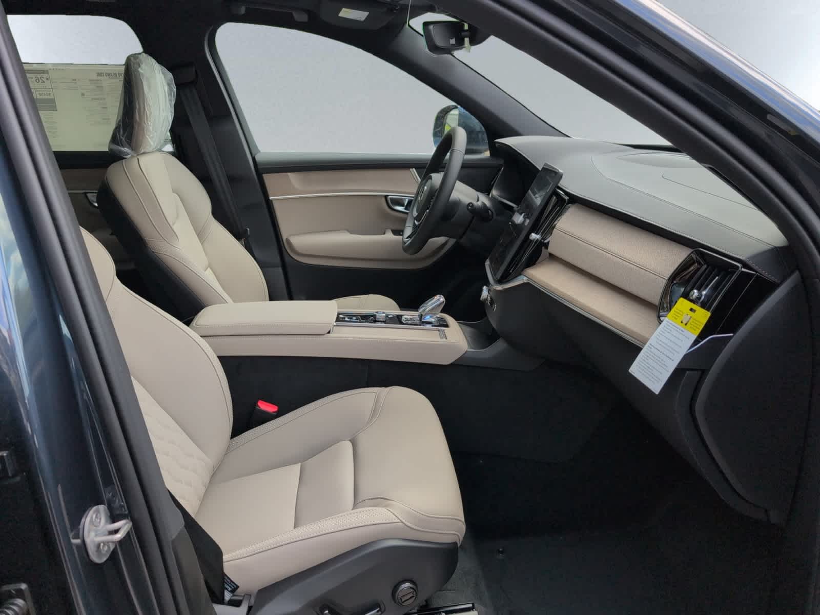 new 2025 Volvo XC90 car, priced at $59,745