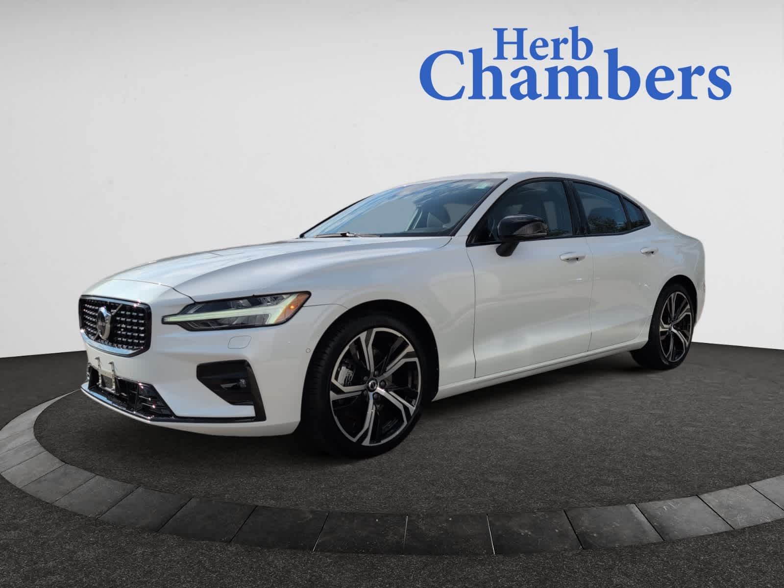 new 2024 Volvo S60 car, priced at $51,925