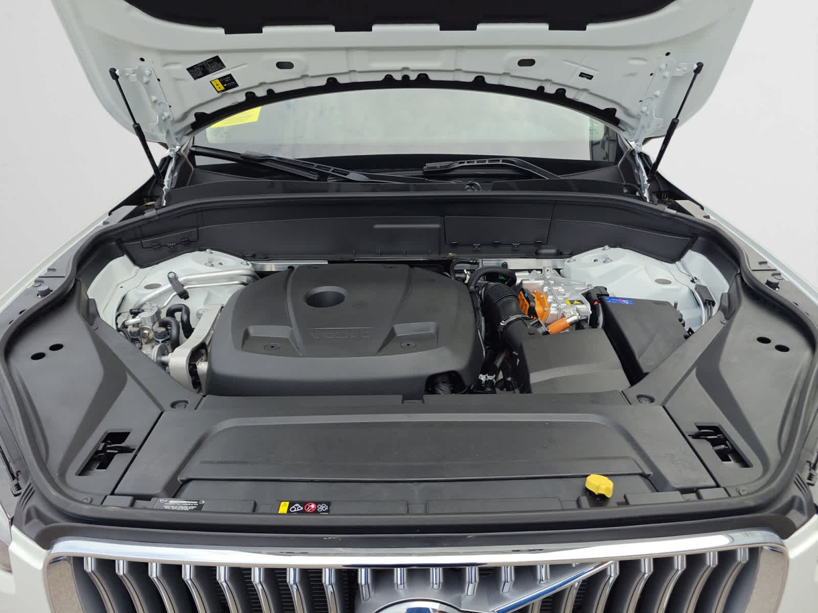 new 2024 Volvo XC90 Recharge Plug-In Hybrid car, priced at $76,080