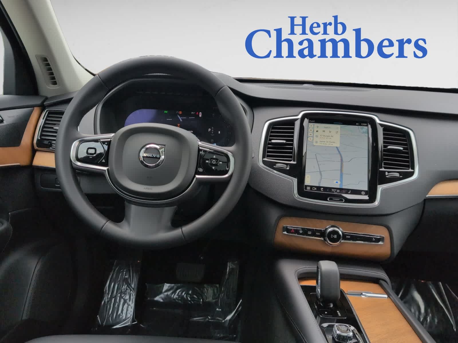 new 2024 Volvo XC90 car, priced at $55,998