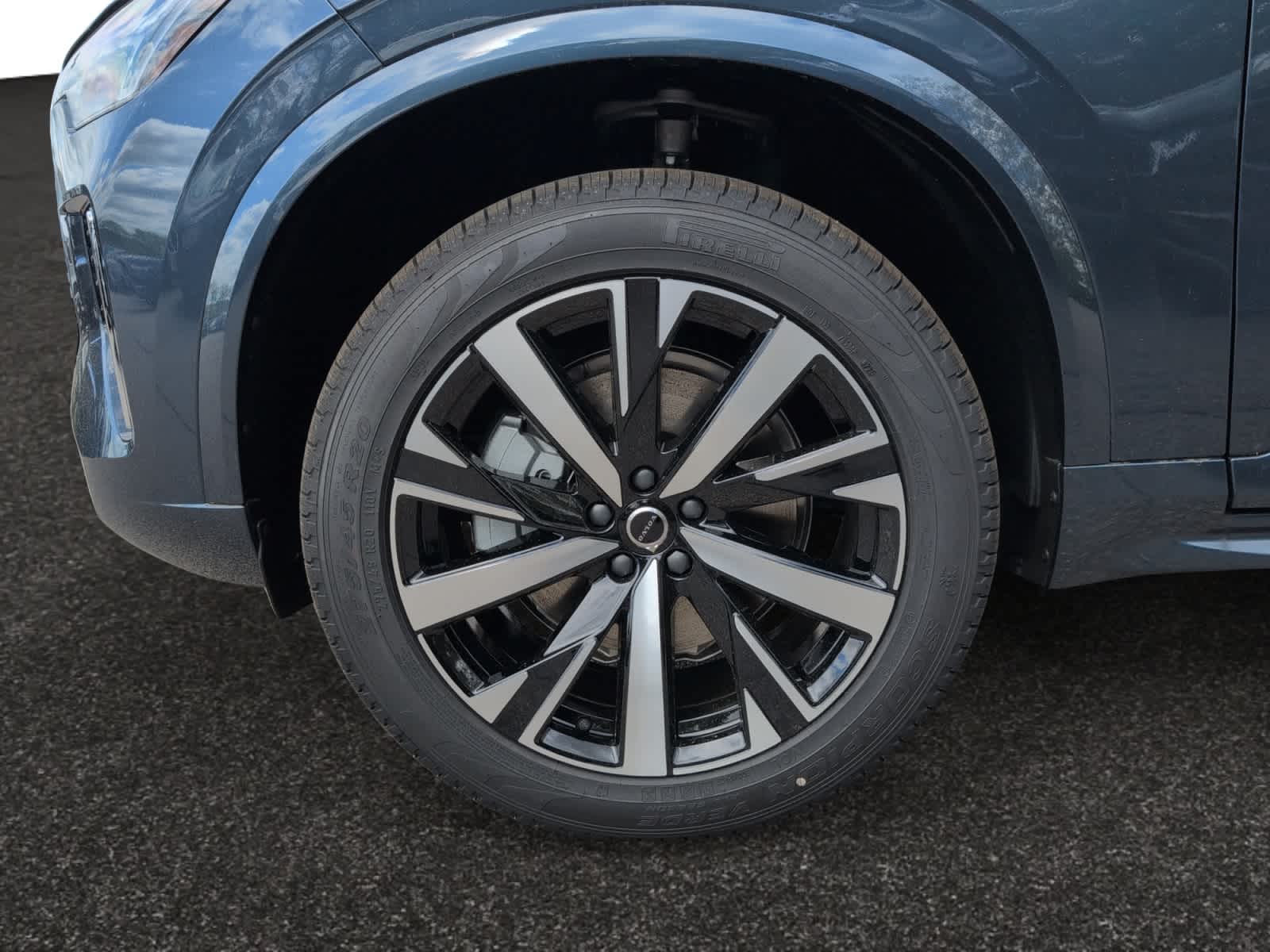 new 2025 Volvo XC90 car, priced at $59,745