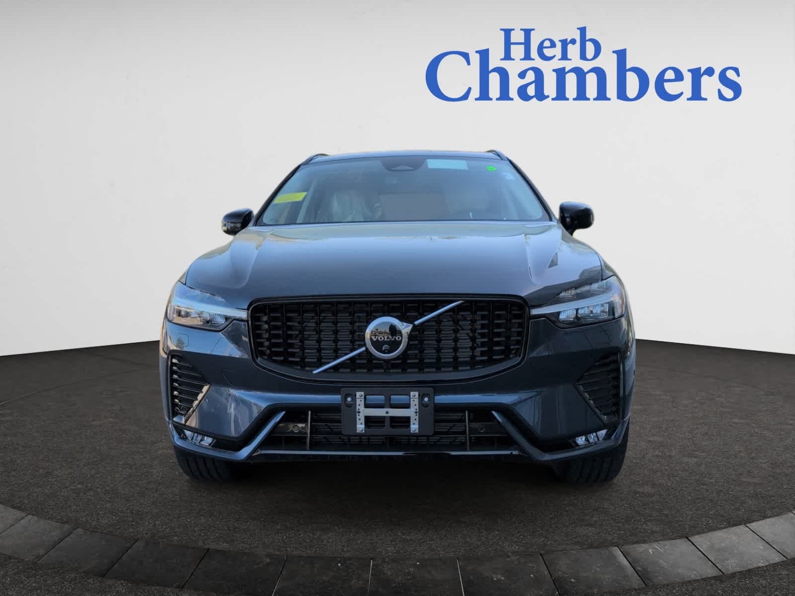 new 2025 Volvo XC60 car, priced at $55,360