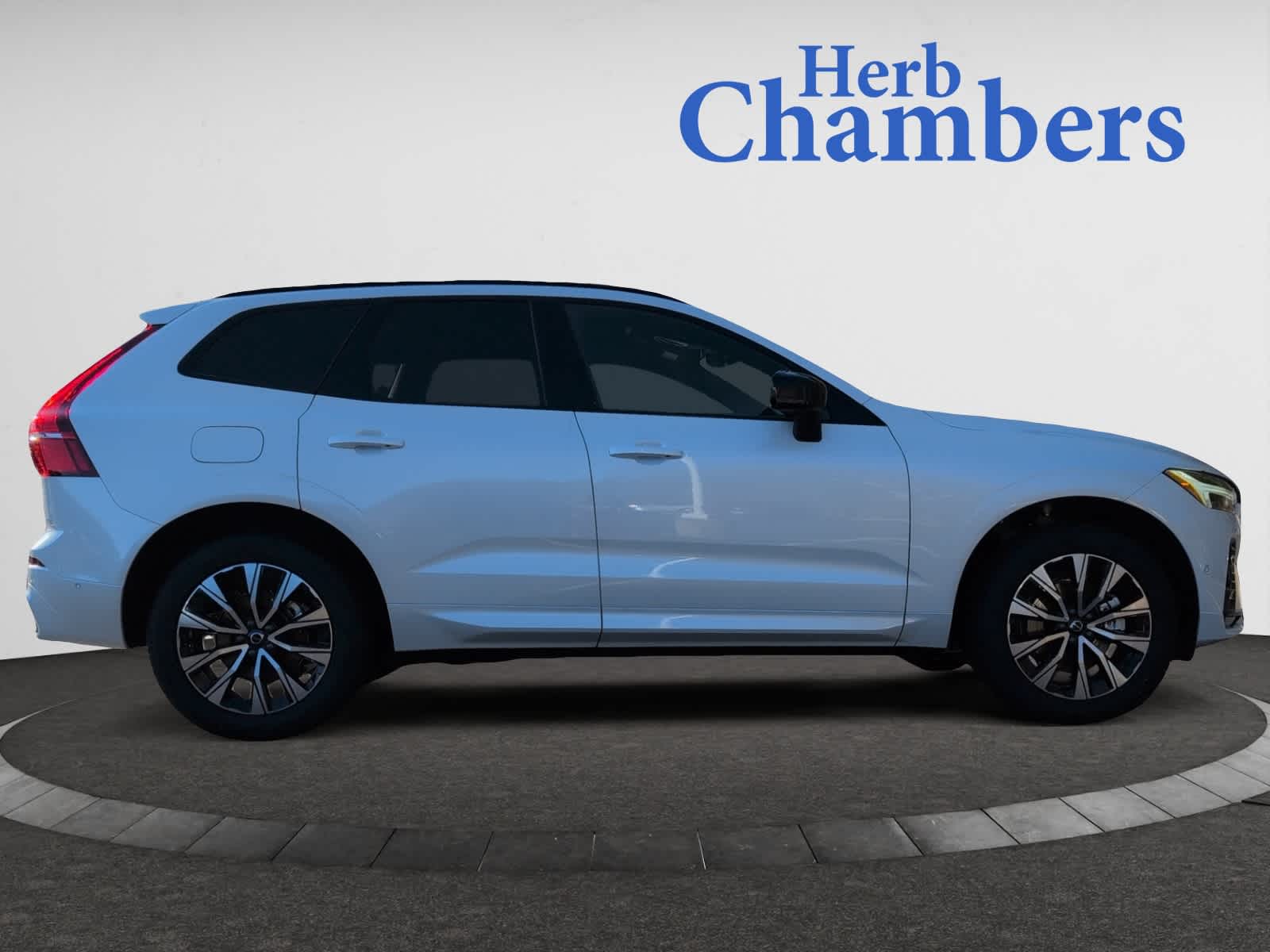 new 2025 Volvo XC60 car, priced at $55,340