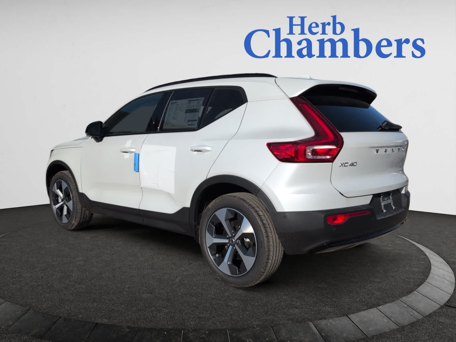 new 2025 Volvo XC40 car, priced at $48,315