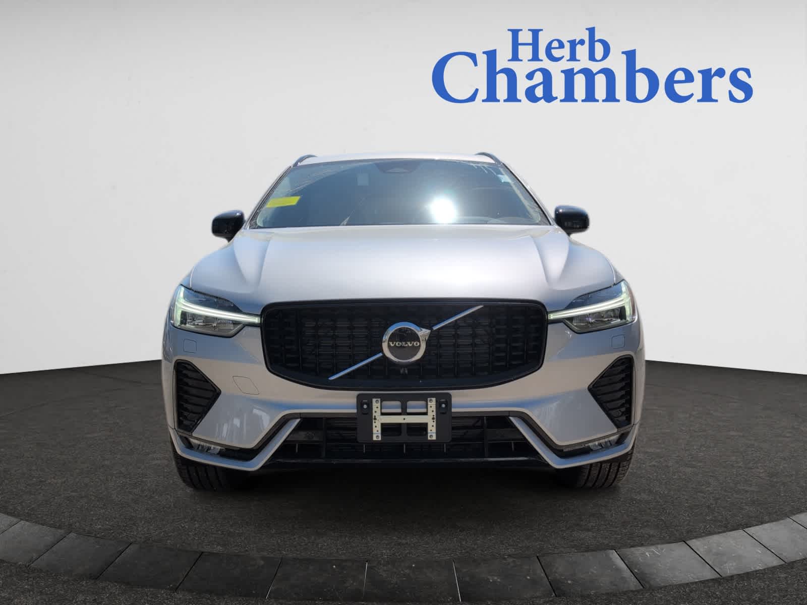 new 2025 Volvo XC60 car, priced at $50,300