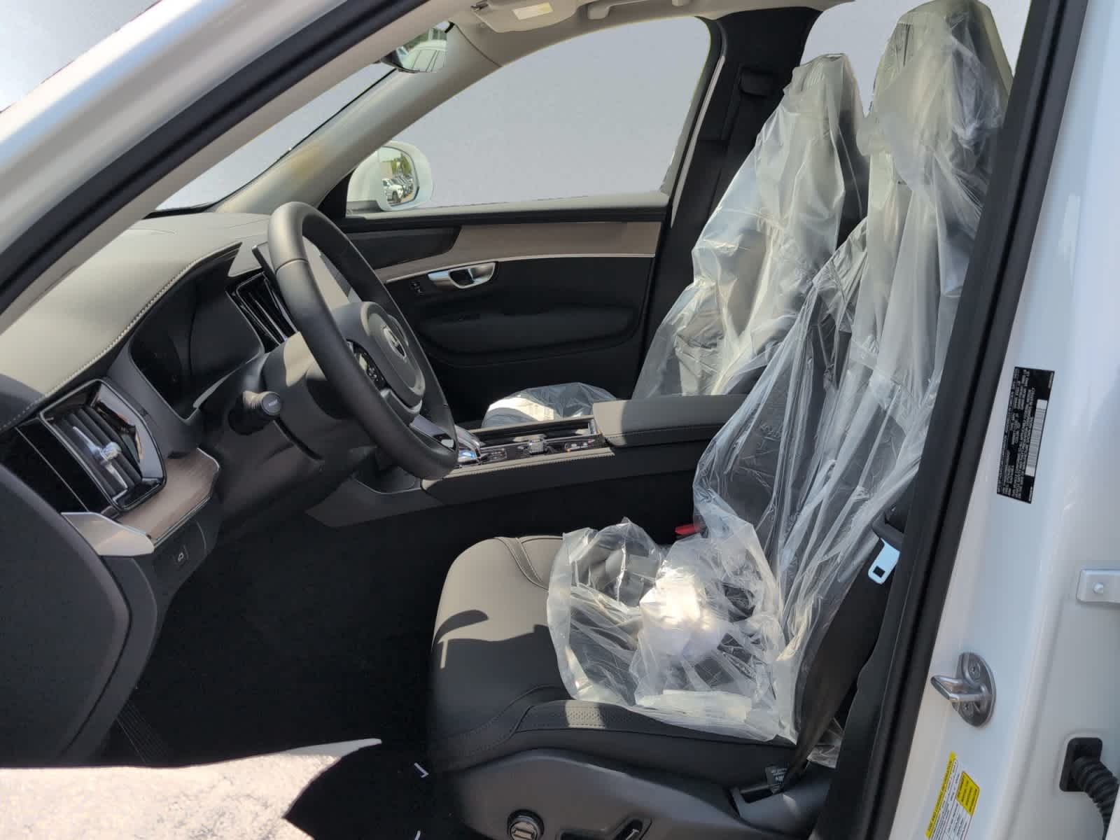 new 2025 Volvo XC90 car, priced at $69,155