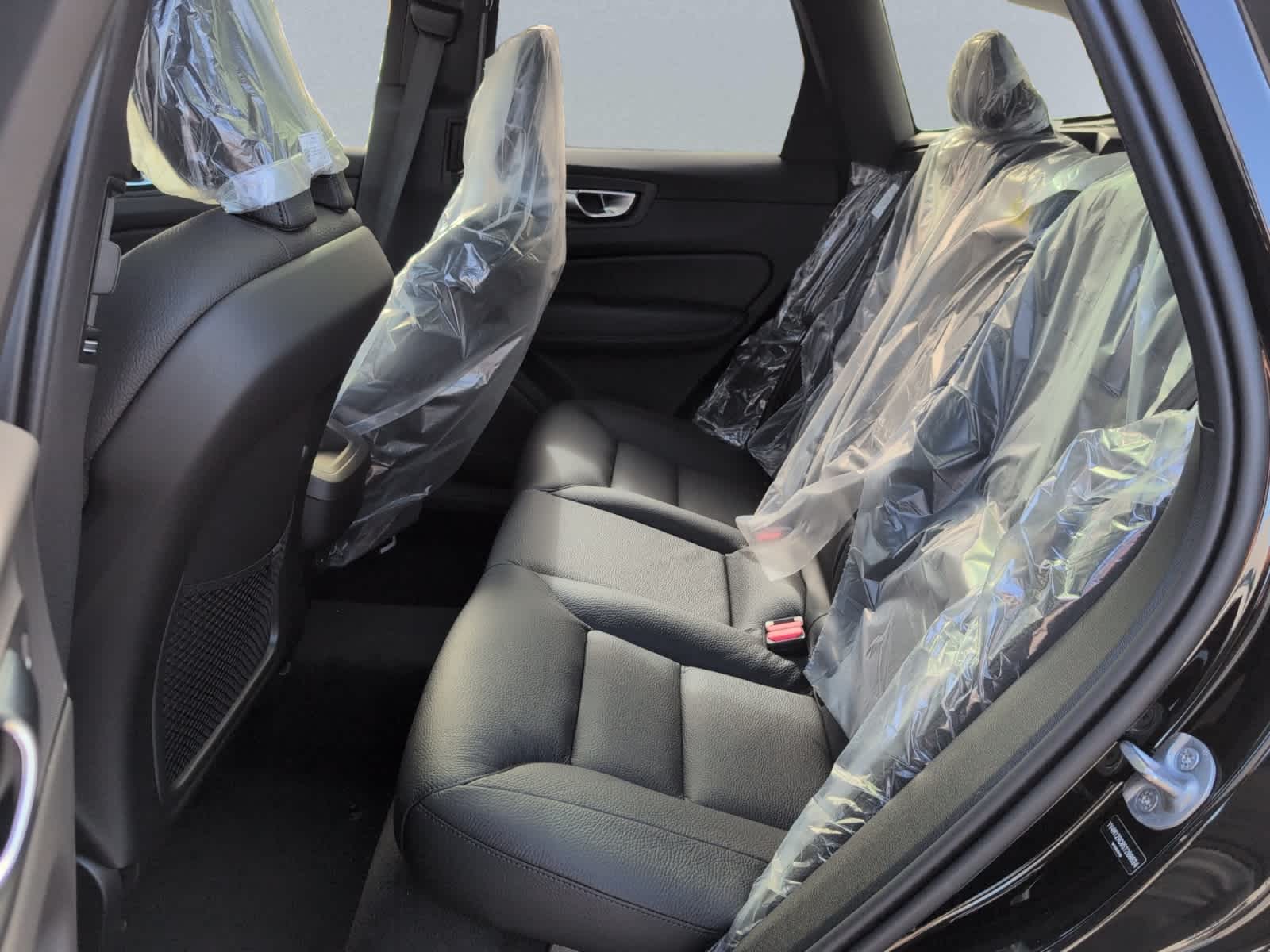 new 2025 Volvo XC60 car, priced at $55,360