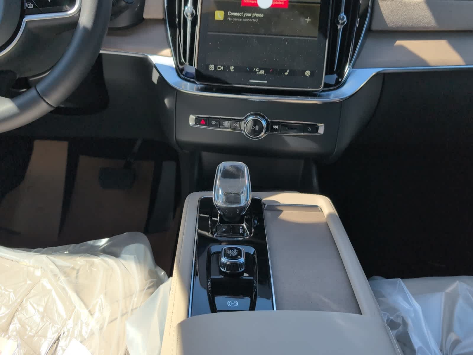 new 2025 Volvo XC90 car, priced at $65,495