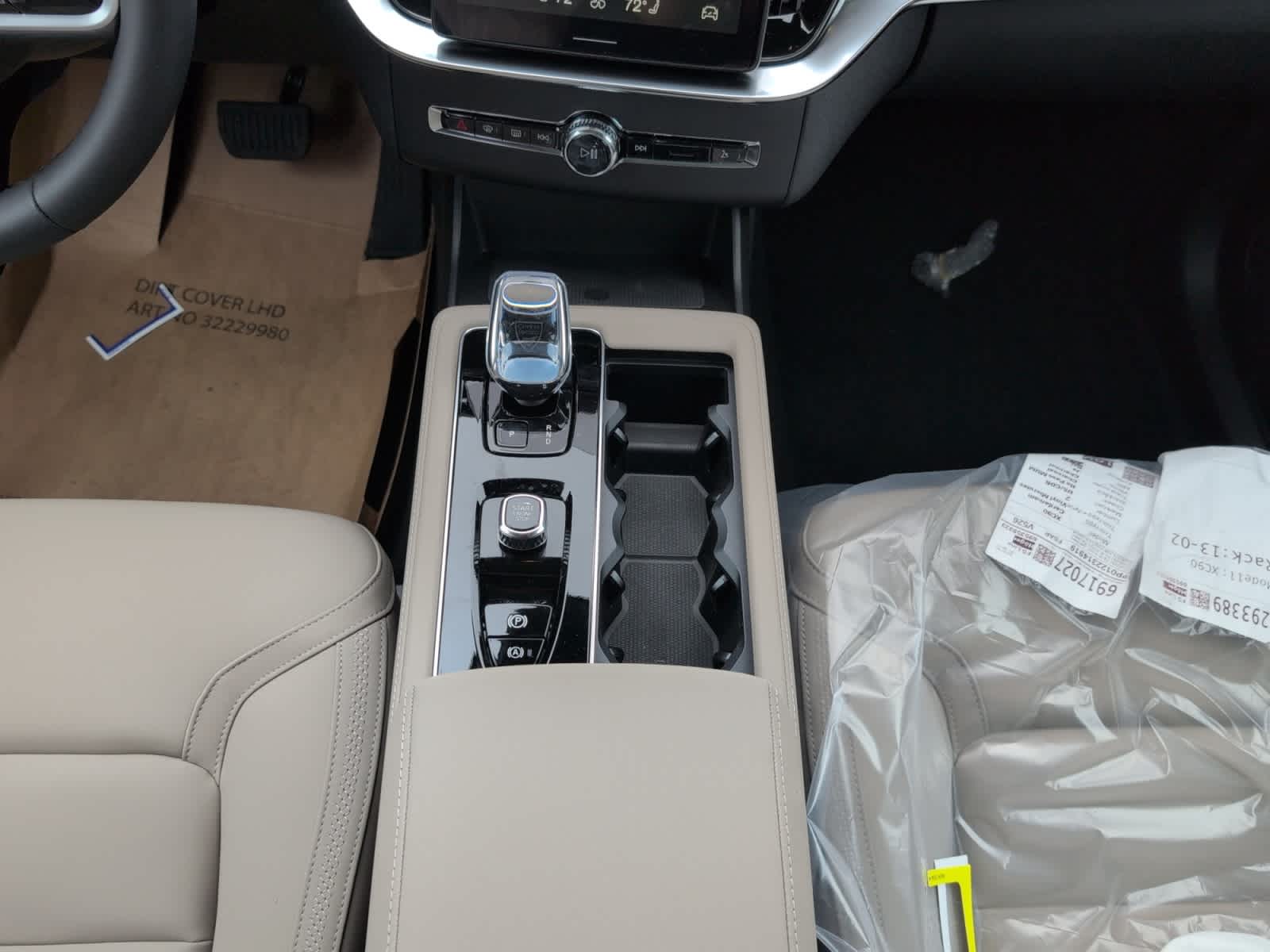 new 2025 Volvo XC90 car, priced at $59,745
