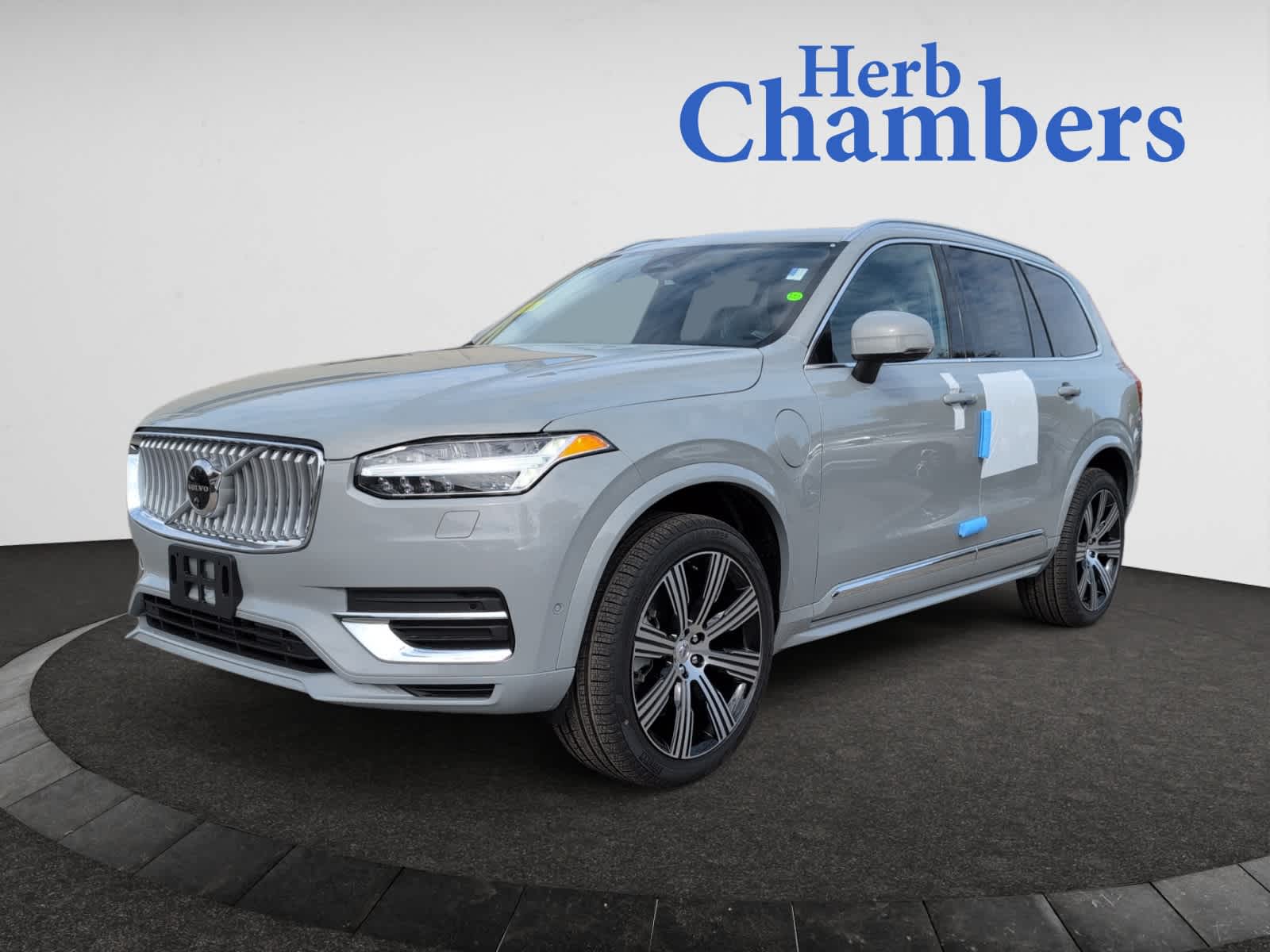 new 2025 Volvo XC90 plug-in hybrid car, priced at $77,955