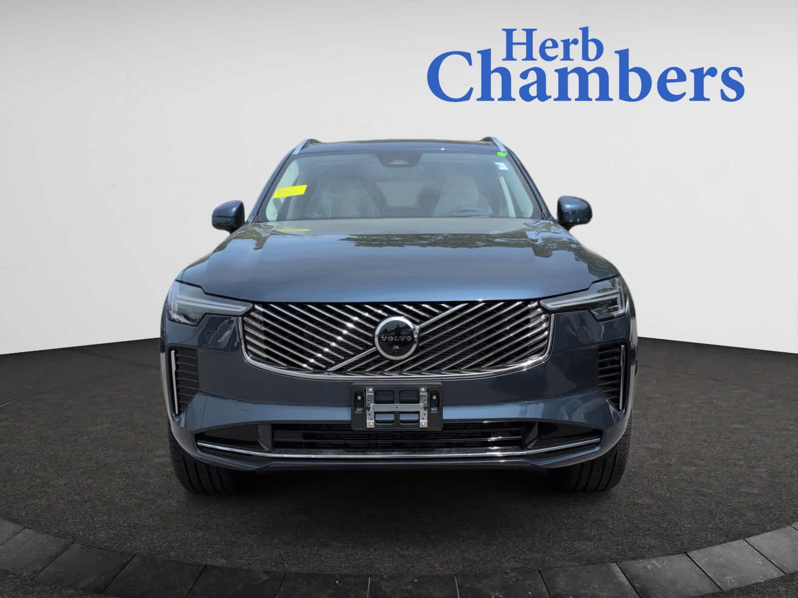 new 2025 Volvo XC90 car, priced at $73,085
