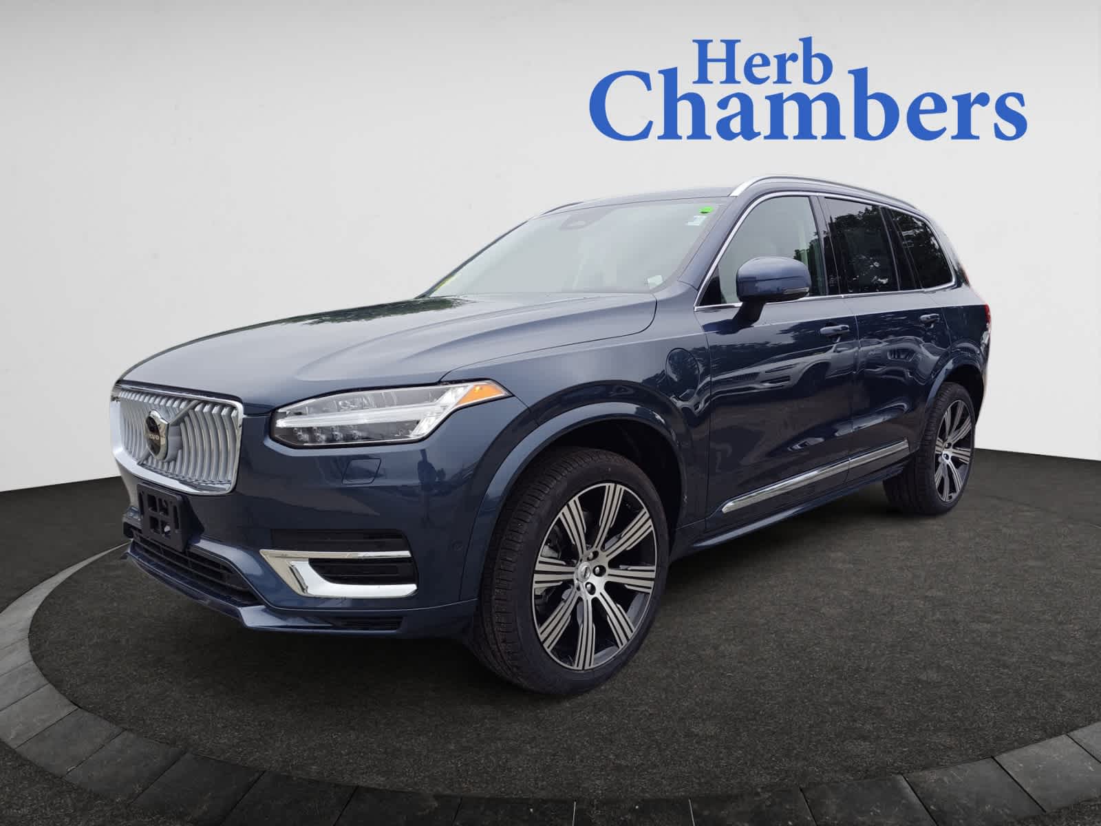 new 2025 Volvo XC90 II car, priced at $81,765