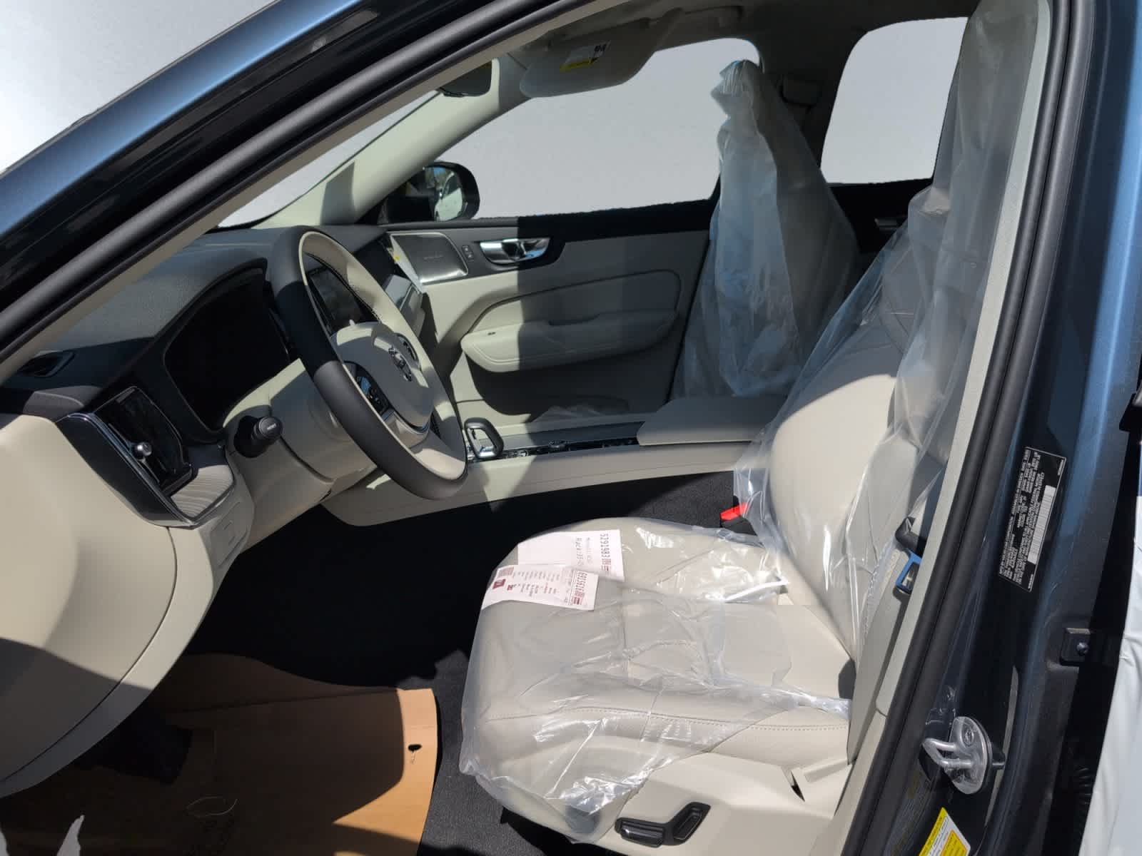new 2025 Volvo XC60 car, priced at $56,505
