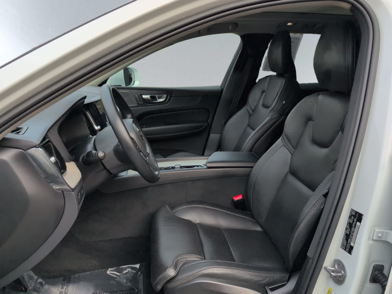 used 2022 Volvo XC60 car, priced at $40,998