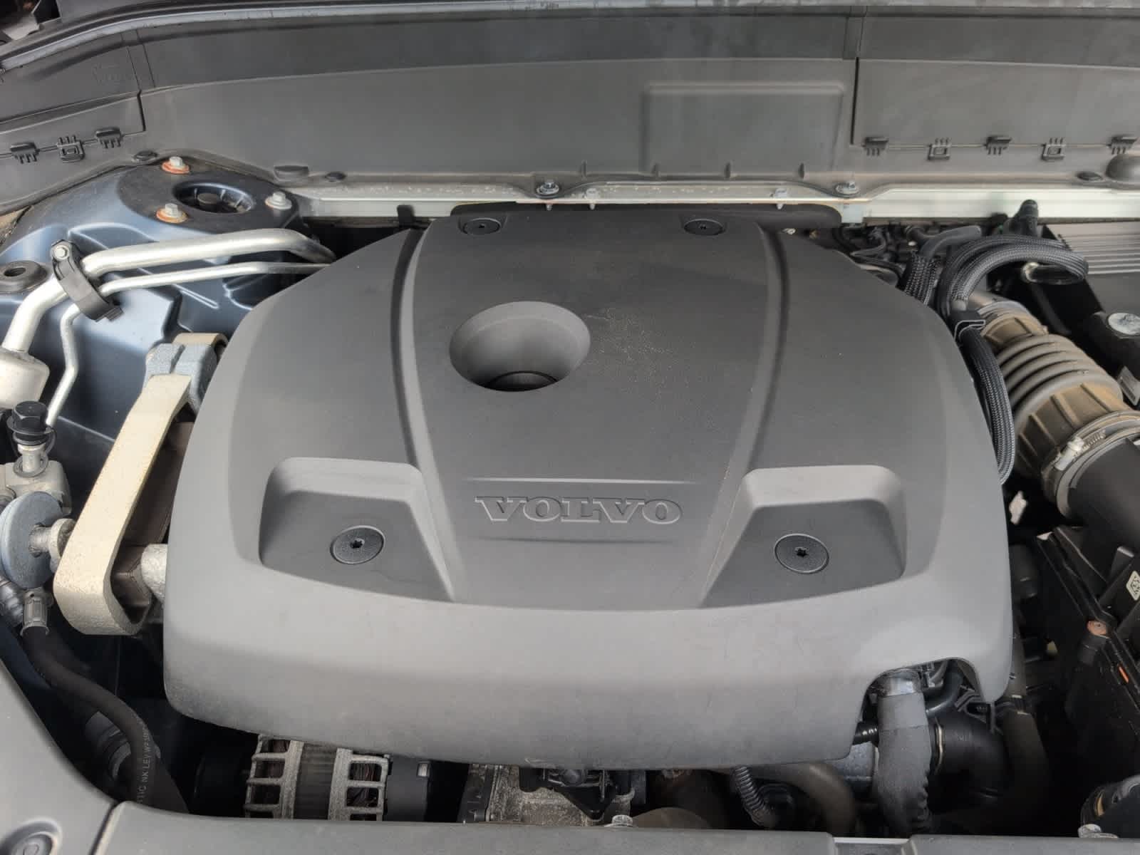 used 2018 Volvo XC90 car, priced at $23,998