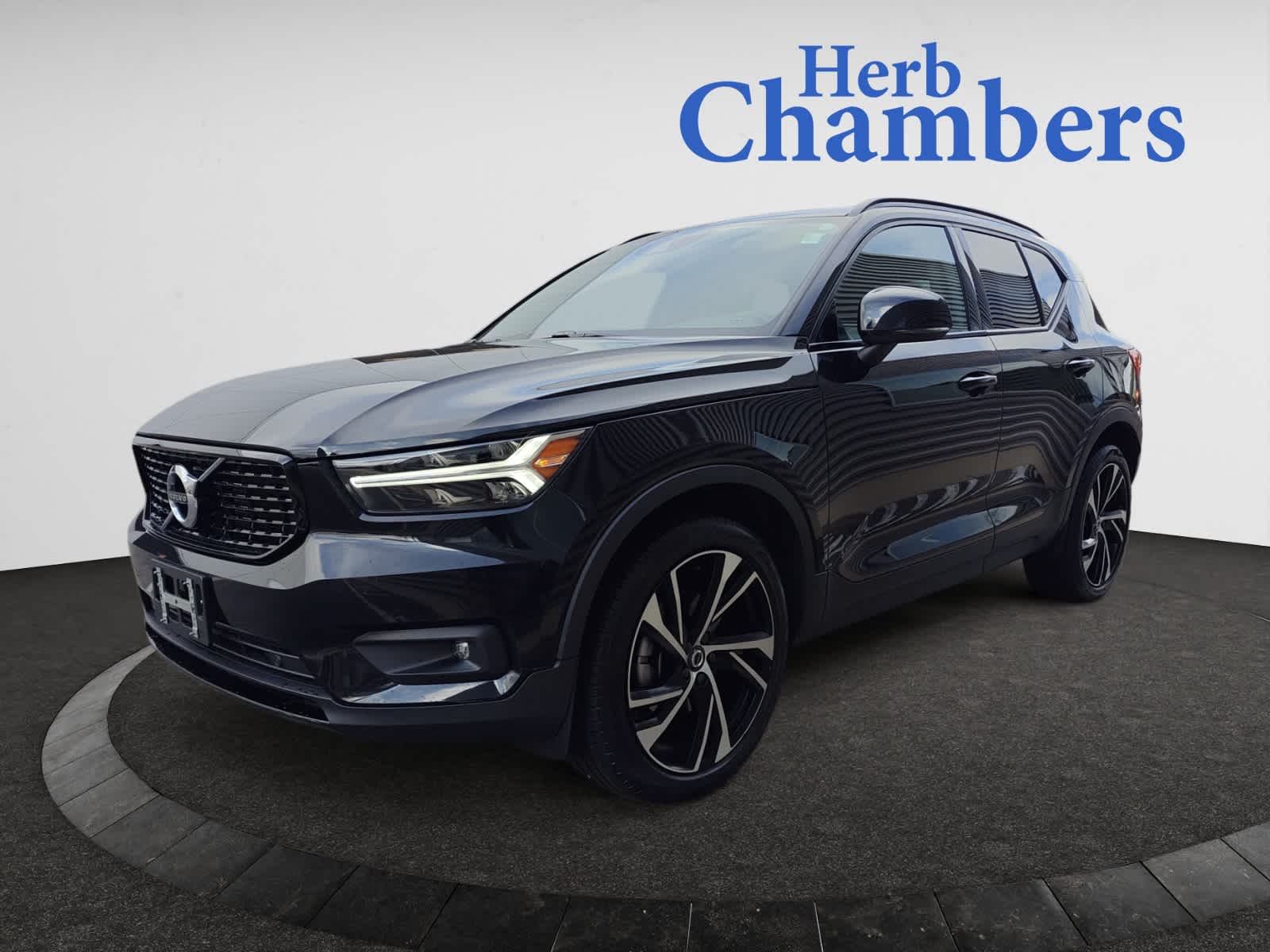 used 2021 Volvo XC40 car, priced at $31,998