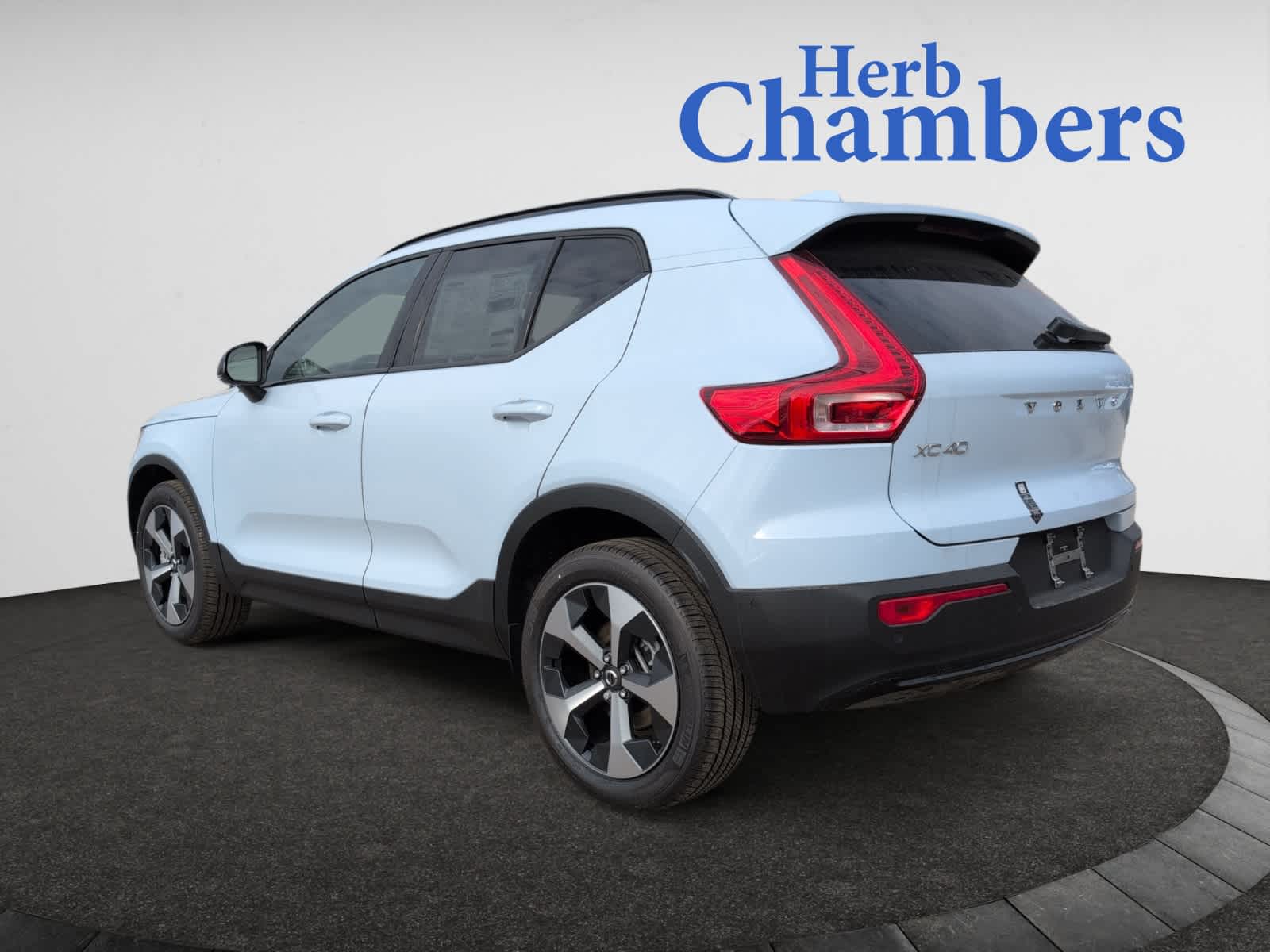 new 2025 Volvo XC40 car, priced at $48,315