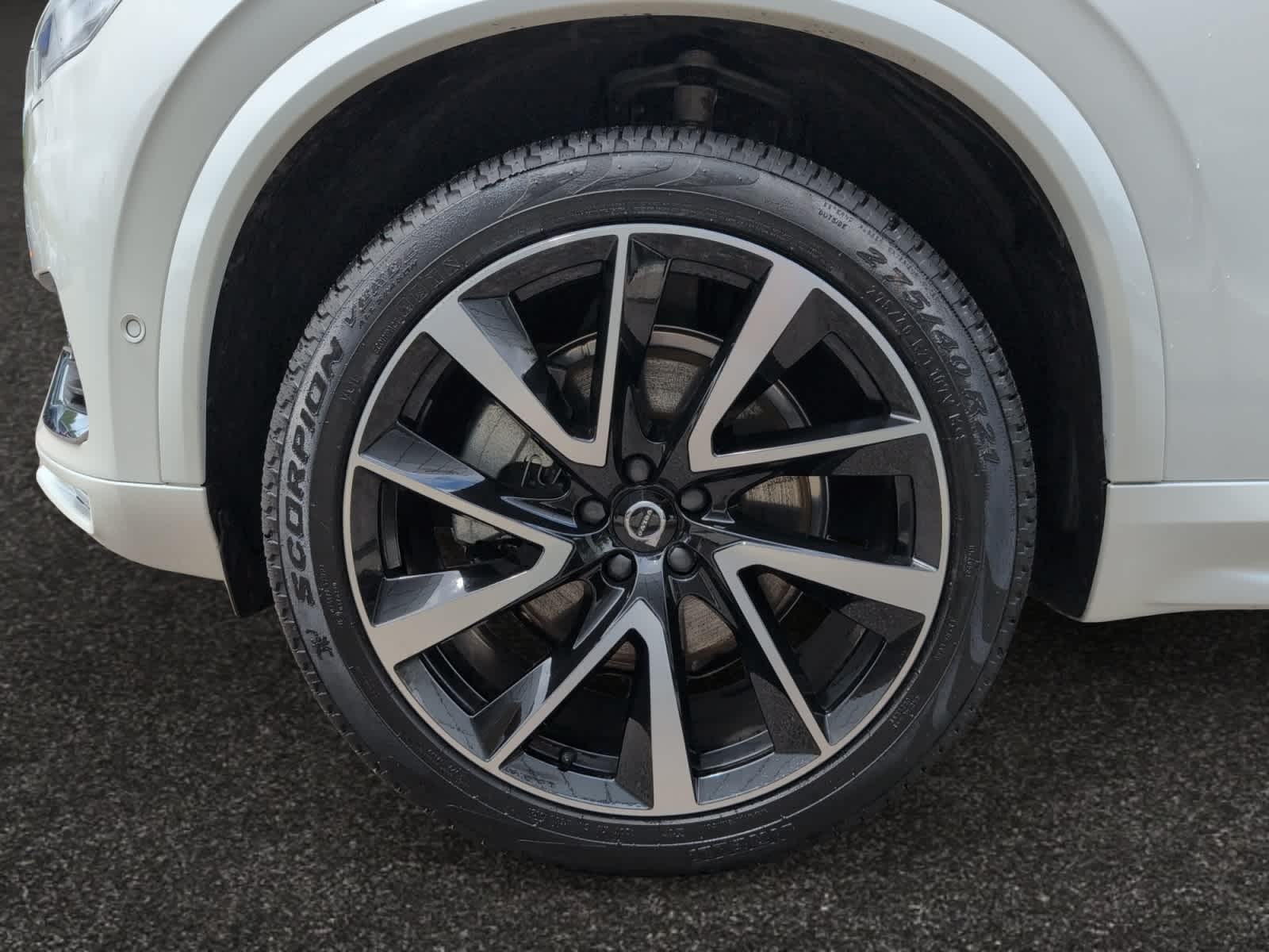 new 2024 Volvo XC90 car, priced at $55,998