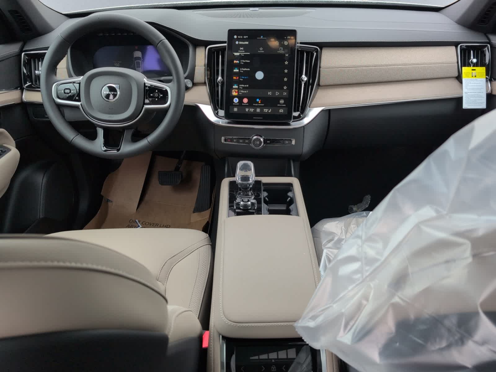 new 2025 Volvo XC90 car, priced at $59,745